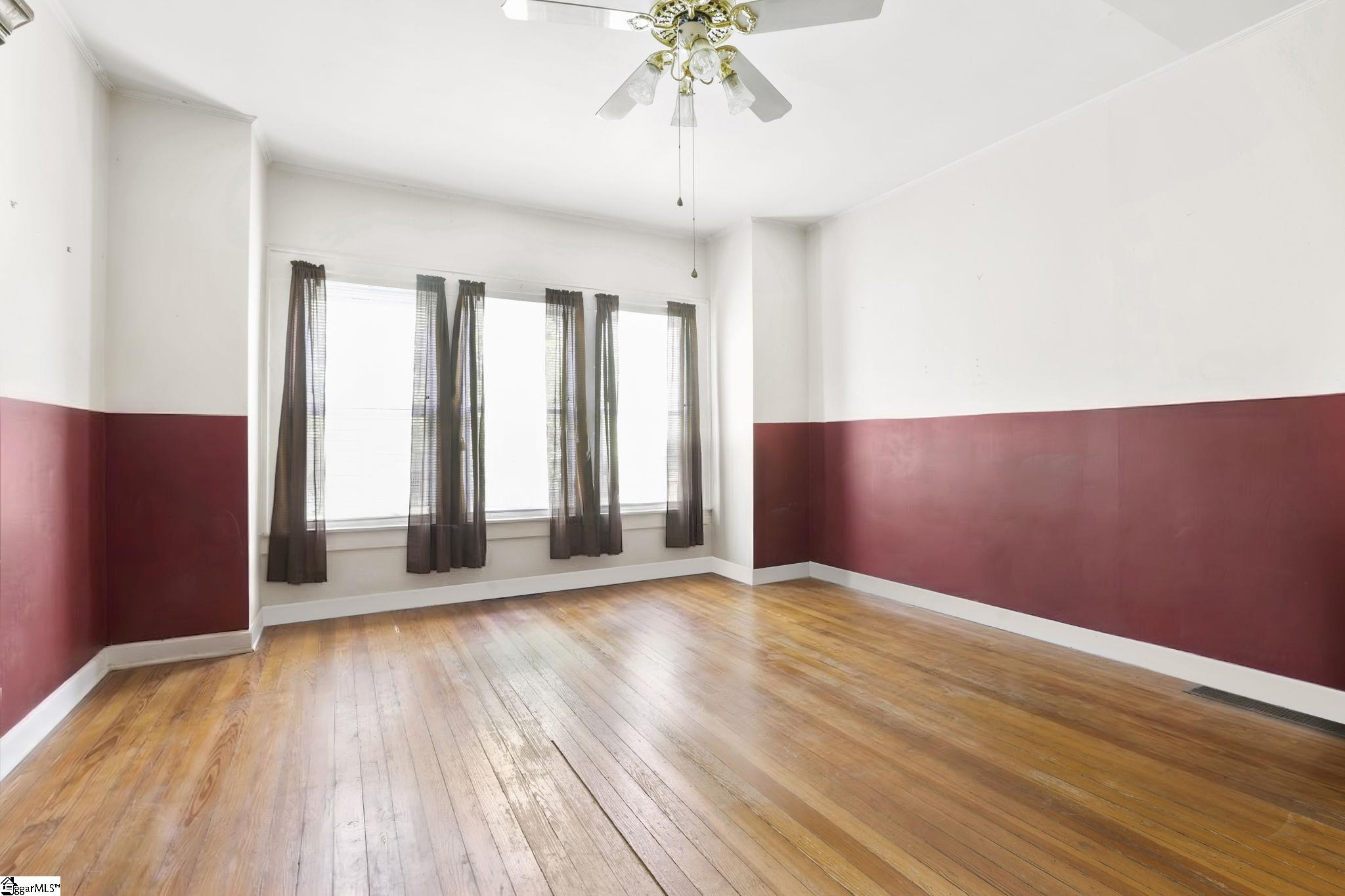 312 E A Avenue Property Photo 4