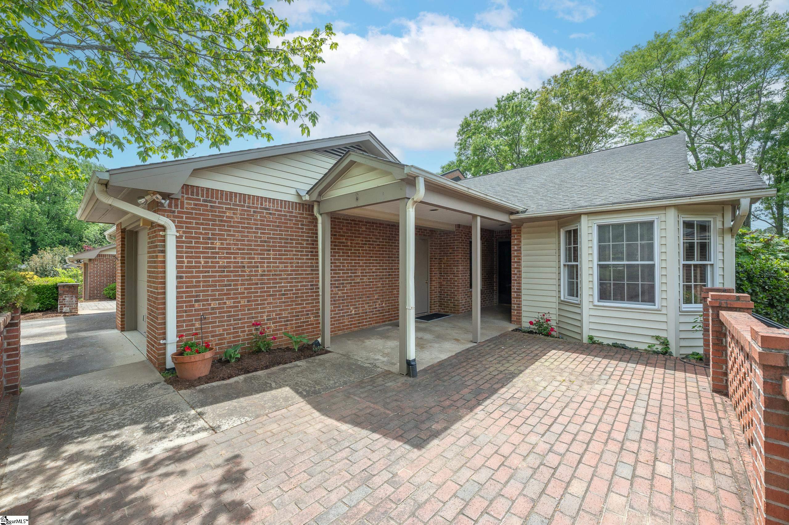 406 Swansgate Place Property Photo 3