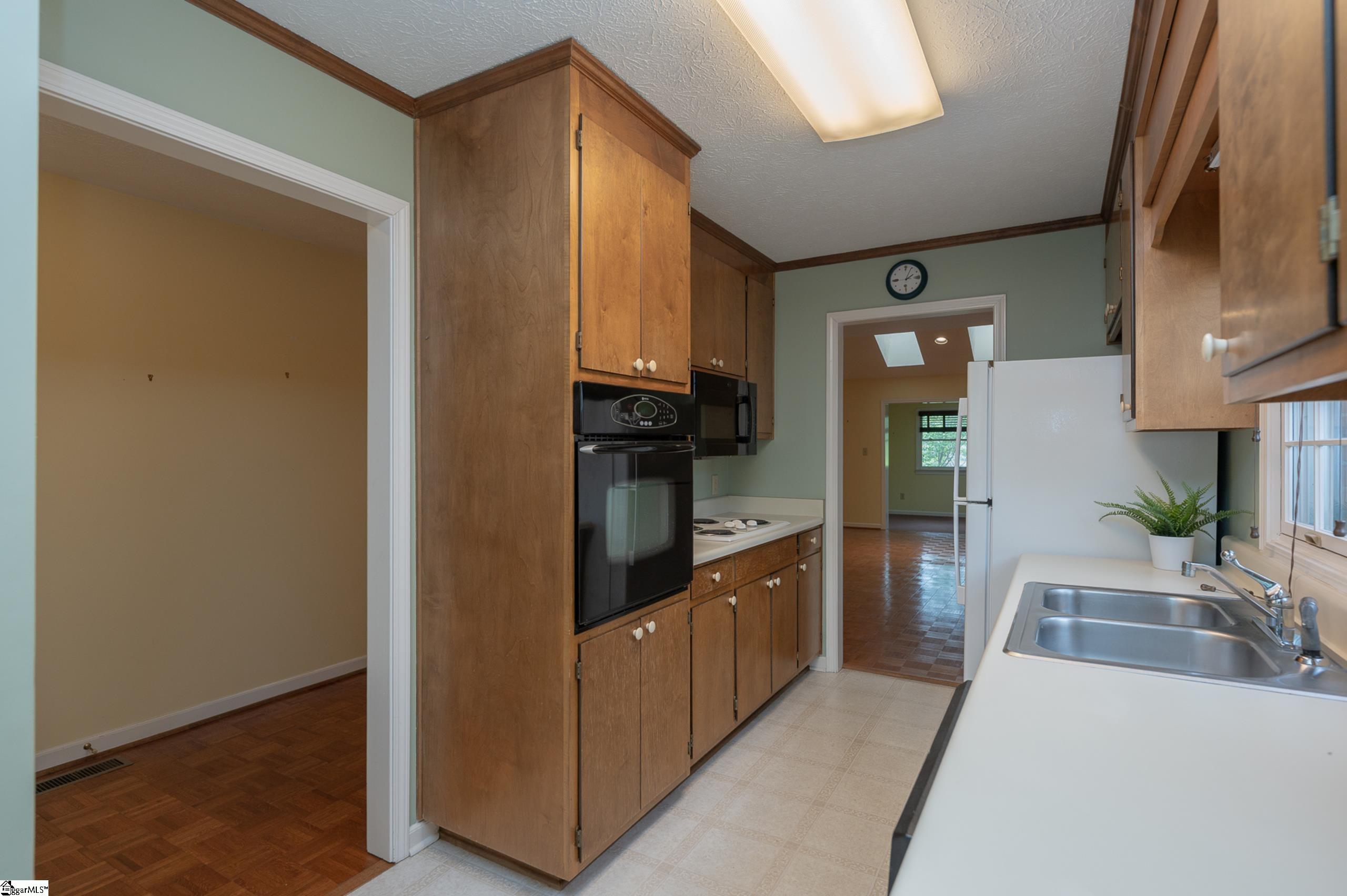 406 Swansgate Place Property Photo 5