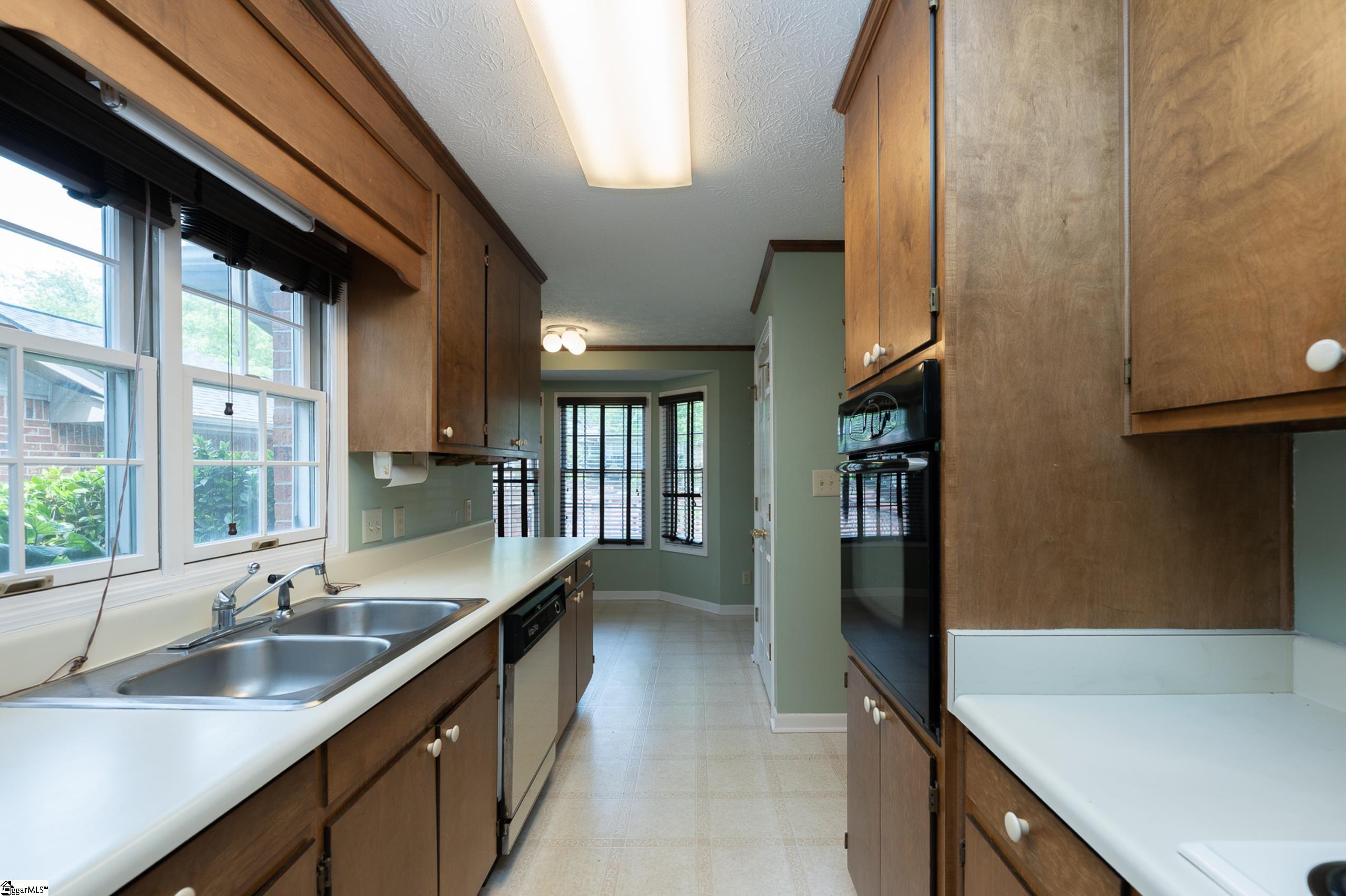 406 Swansgate Place Property Photo 8