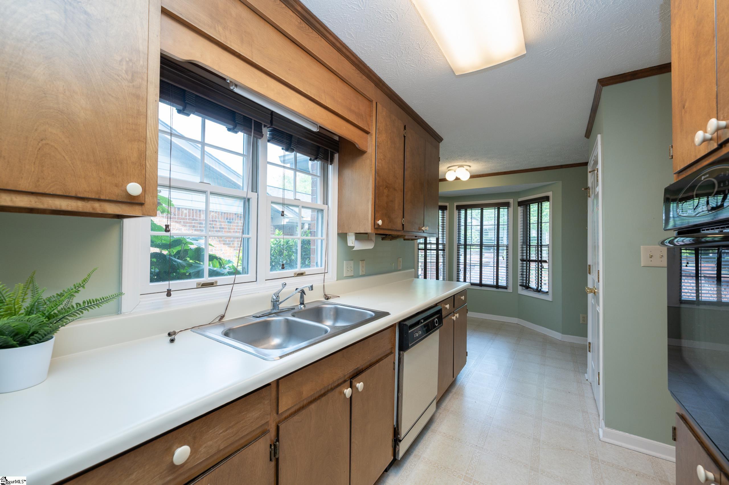 406 Swansgate Place Property Photo 9