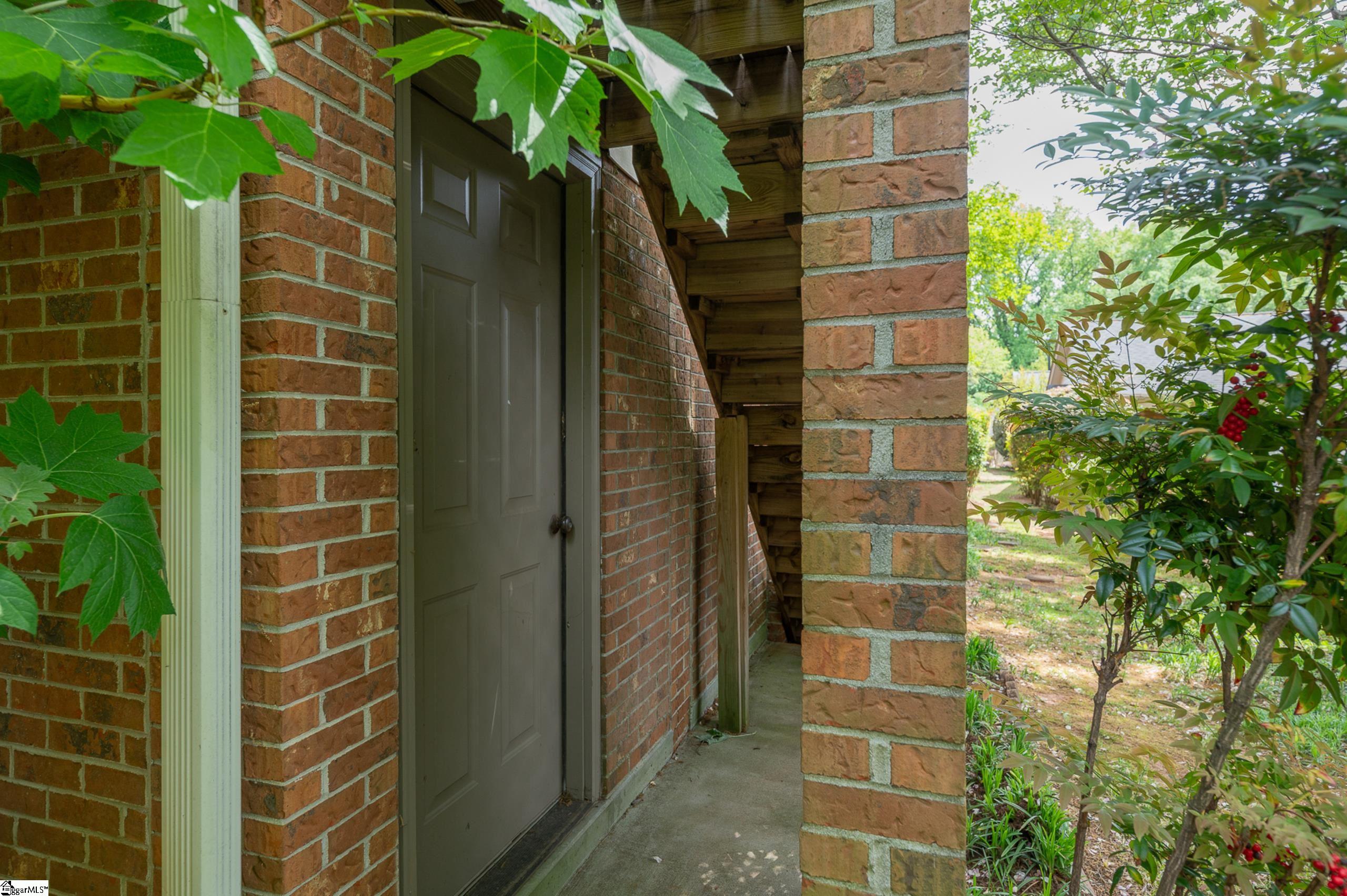 406 Swansgate Place Property Photo 30