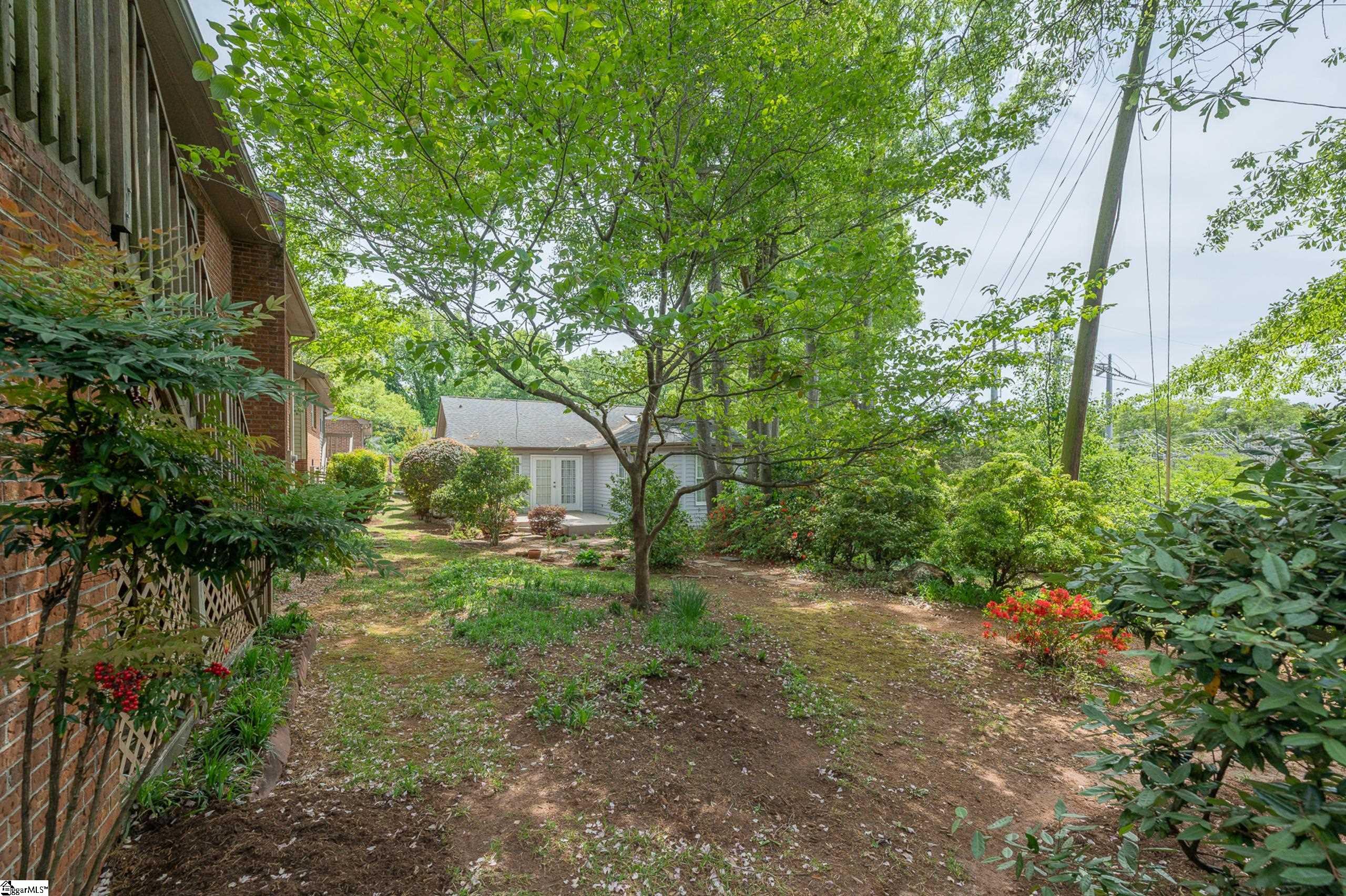 406 Swansgate Place Property Photo 33