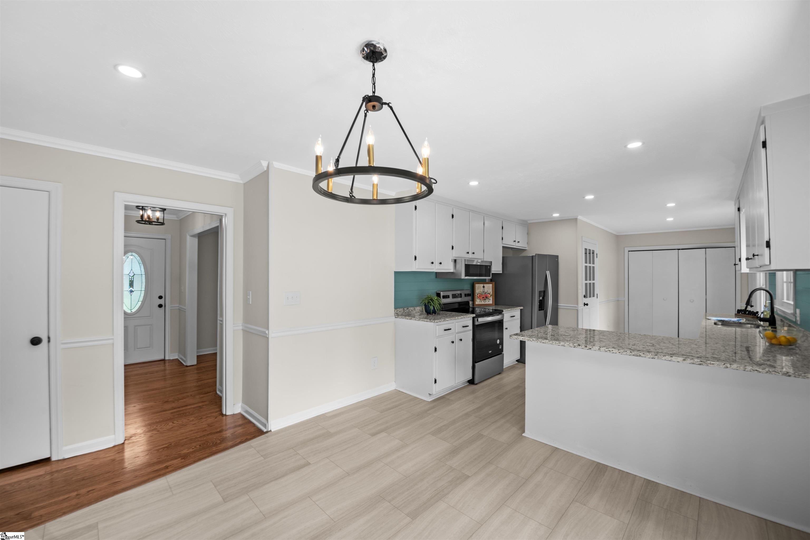 303 Robinall Drive Property Photo 14