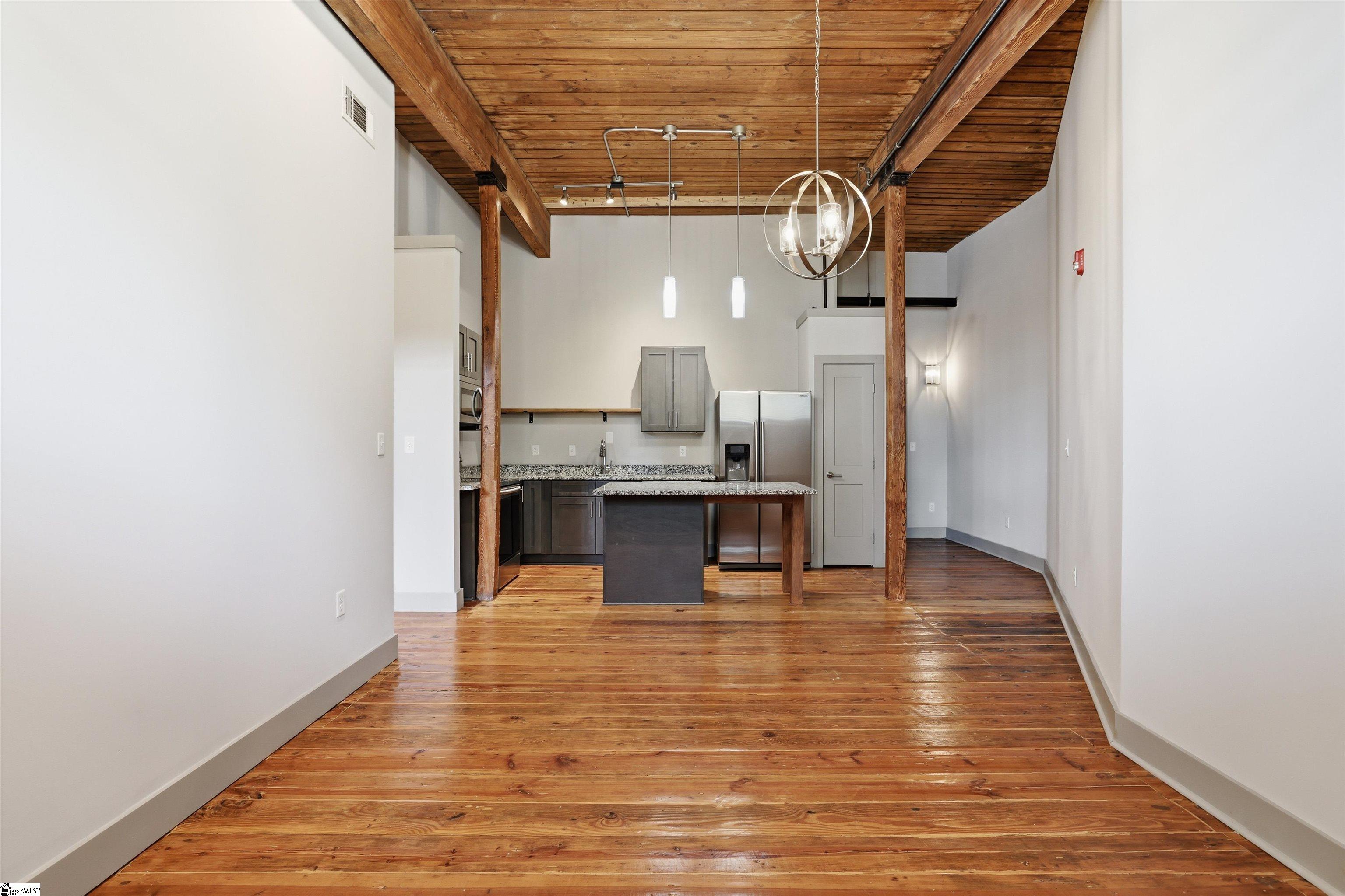 806 Green Avenue Property Photo 10