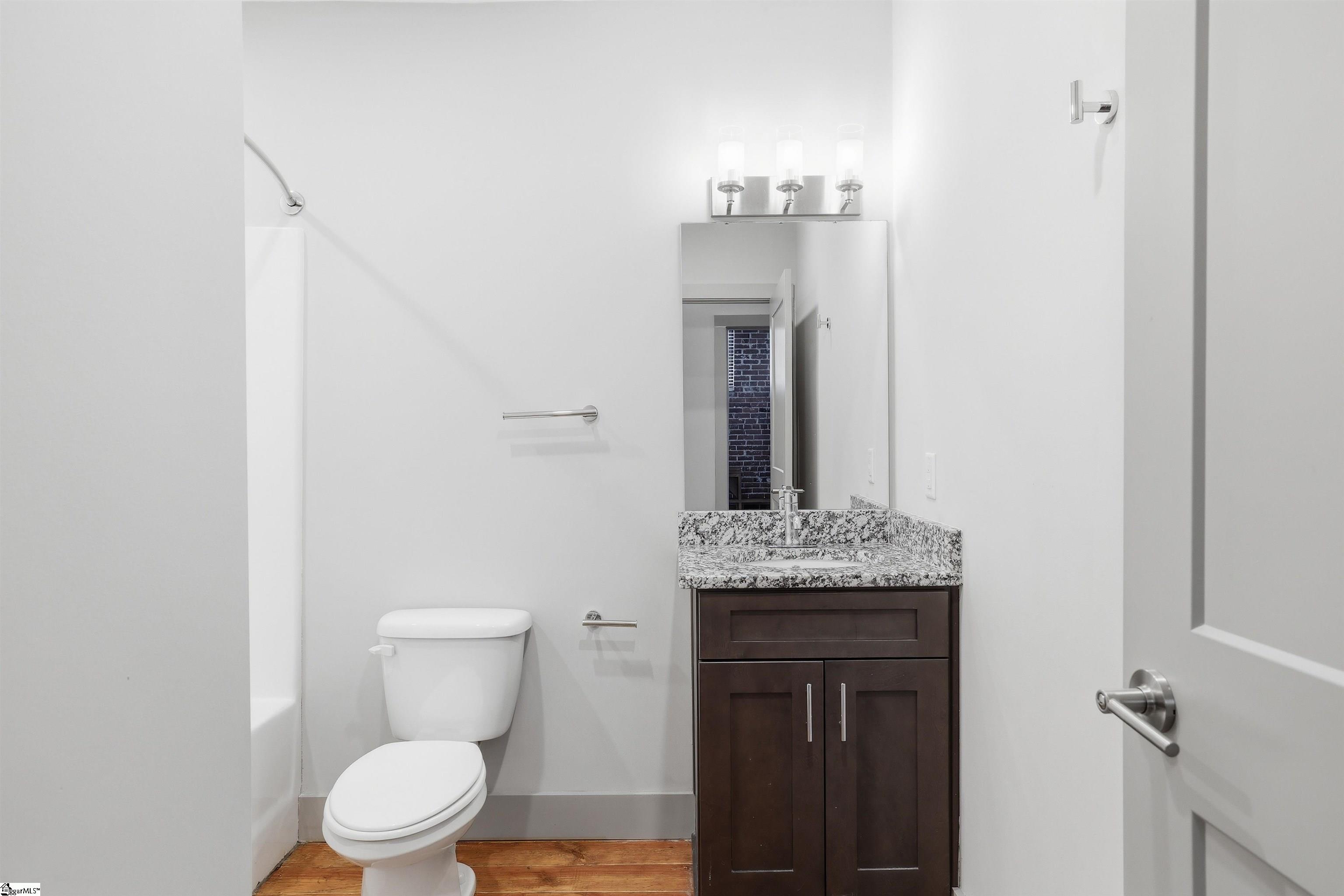 806 Green Avenue Property Photo 13