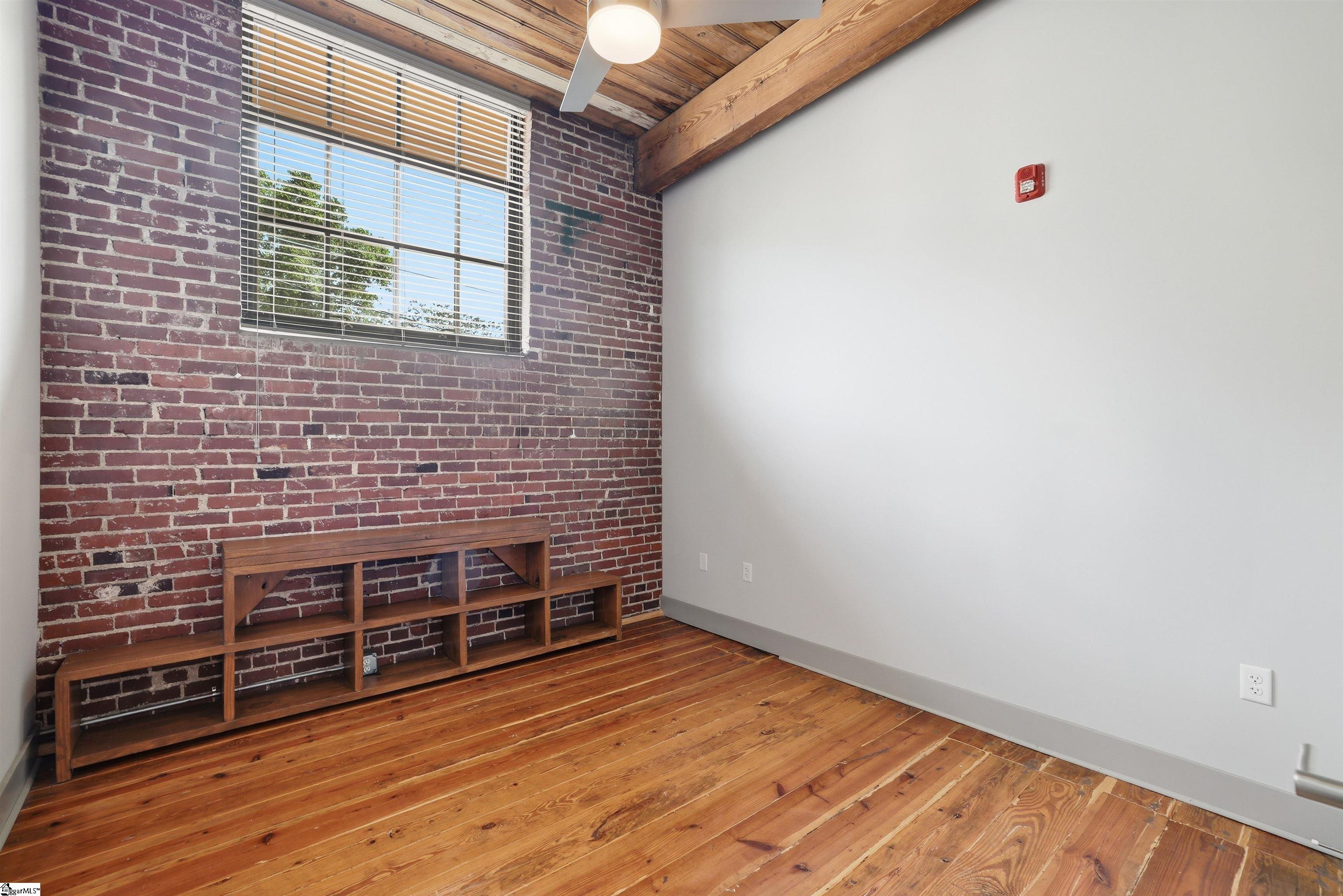 806 Green Avenue Property Photo 15