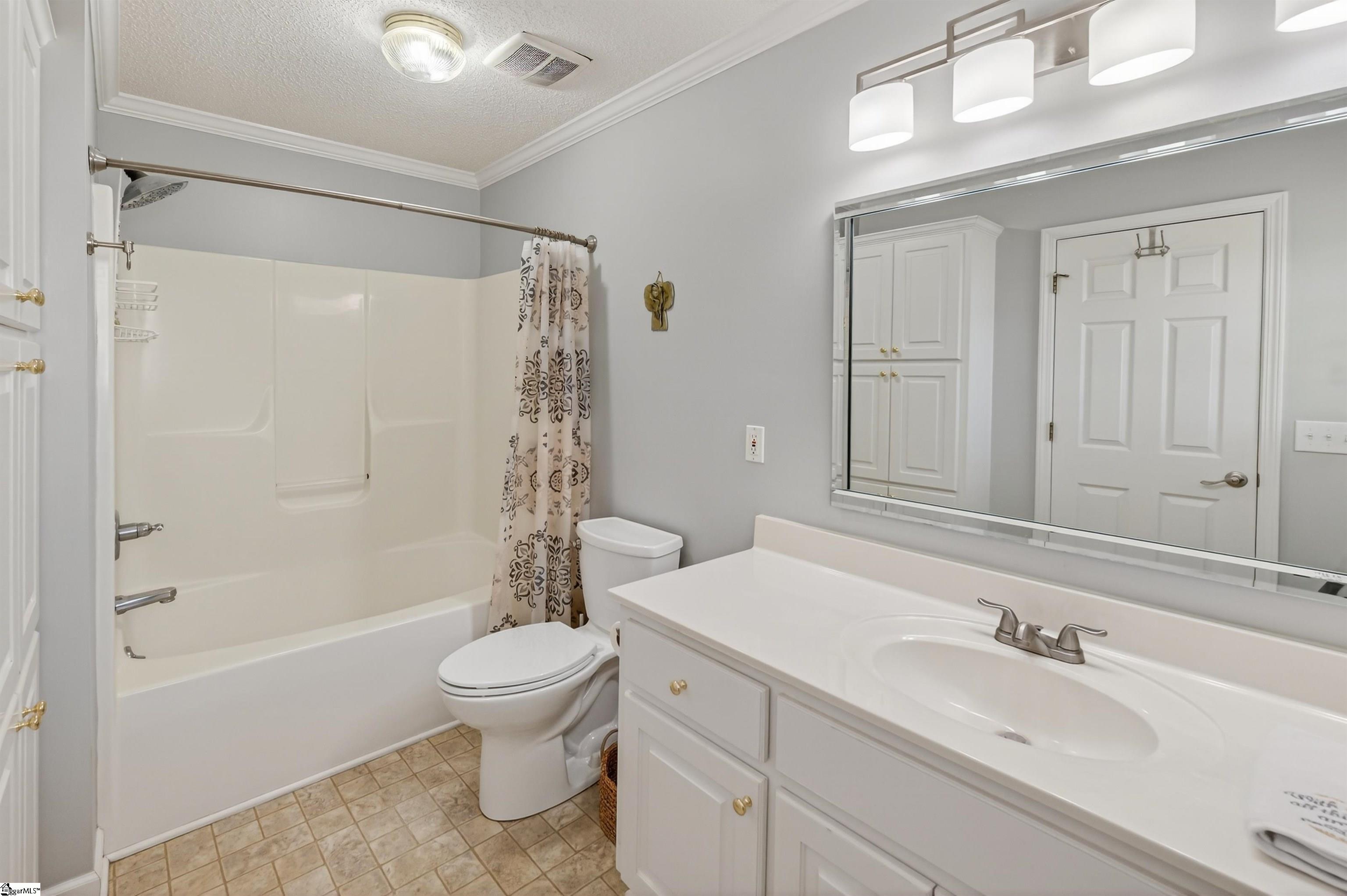 111 Brooke Lee Circle Property Photo 6