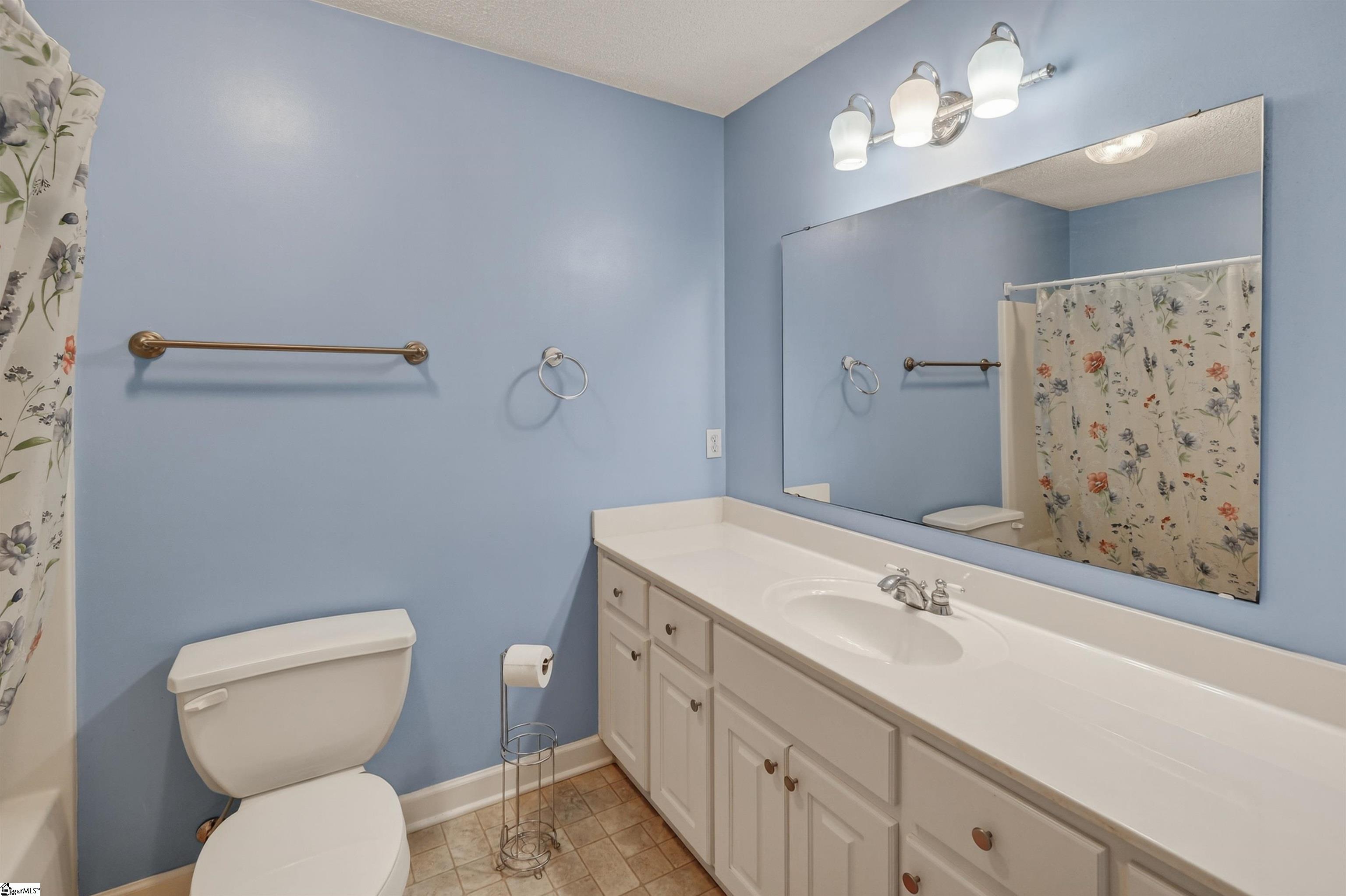 111 Brooke Lee Circle Property Photo 8
