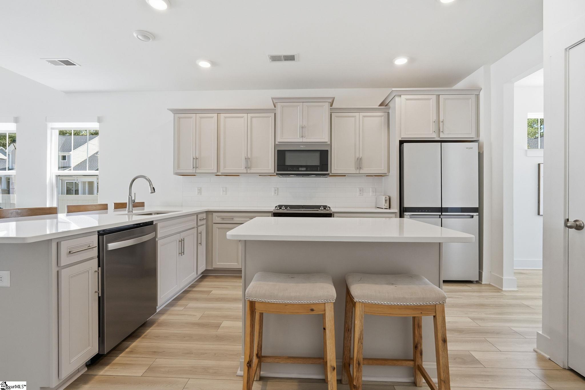 400 Water Garden Place Property Photo 5