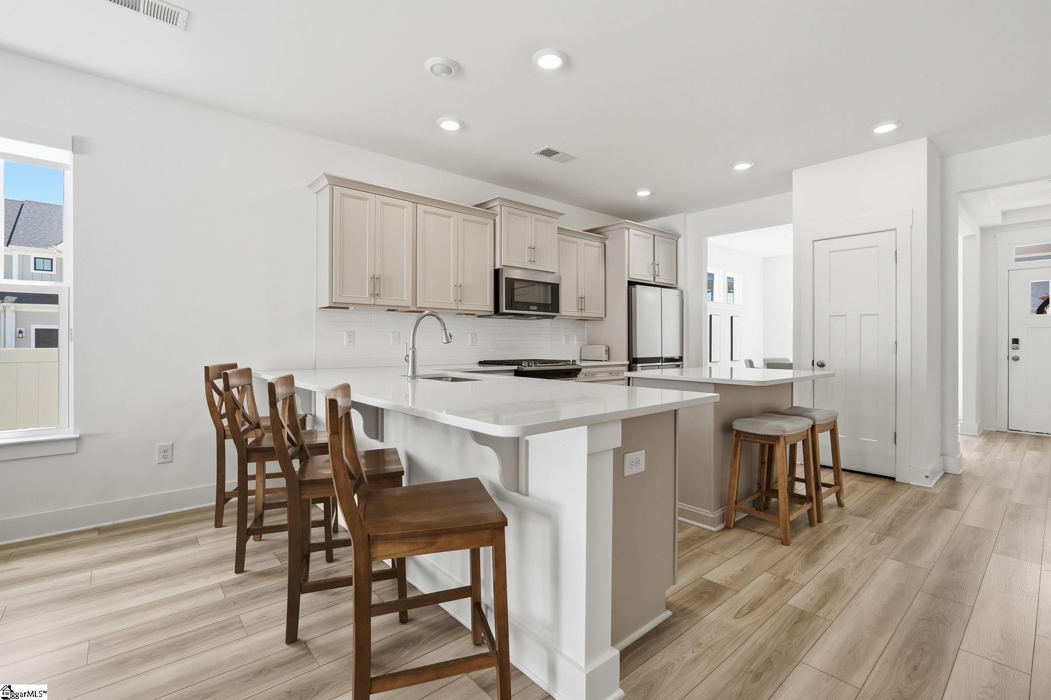 400 Water Garden Place Property Photo 6
