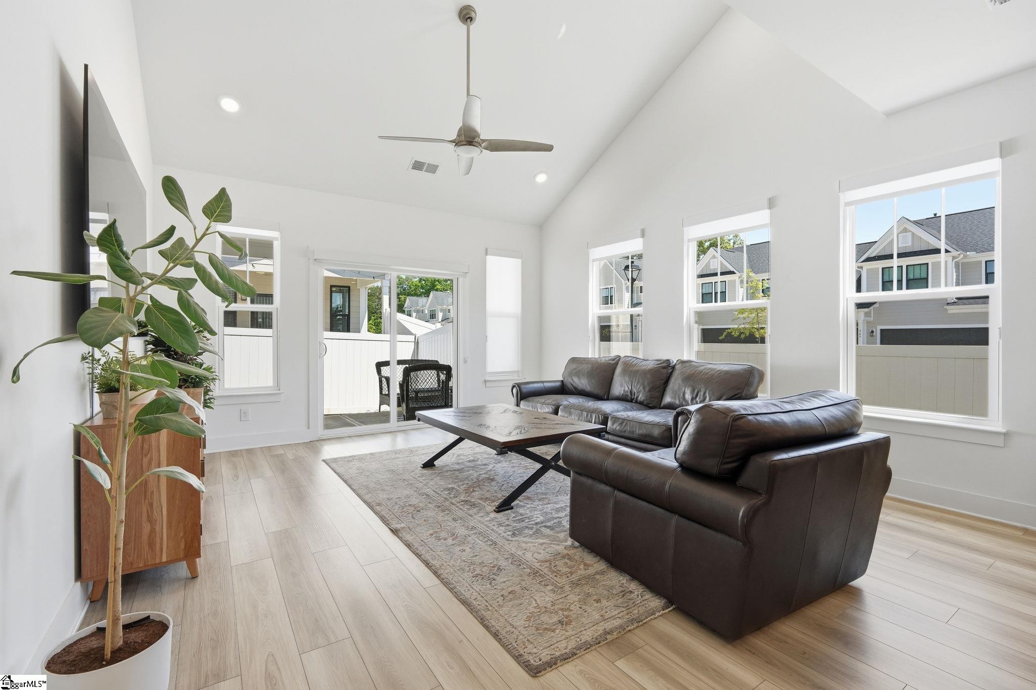 400 Water Garden Place Property Photo 11