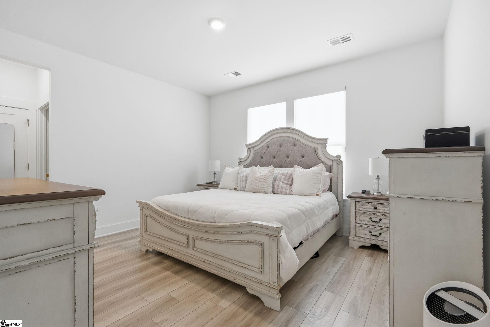 400 Water Garden Place Property Photo 15