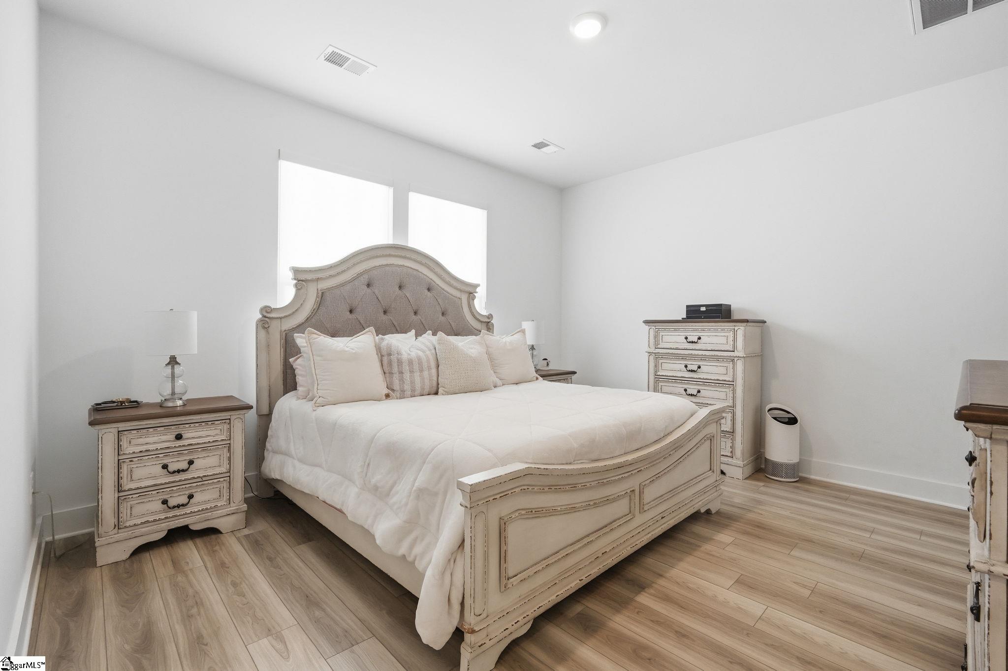 400 Water Garden Place Property Photo 16