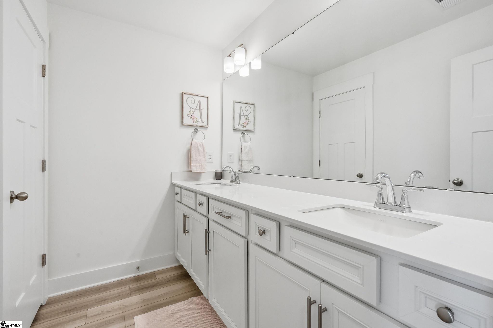 400 Water Garden Place Property Photo 24