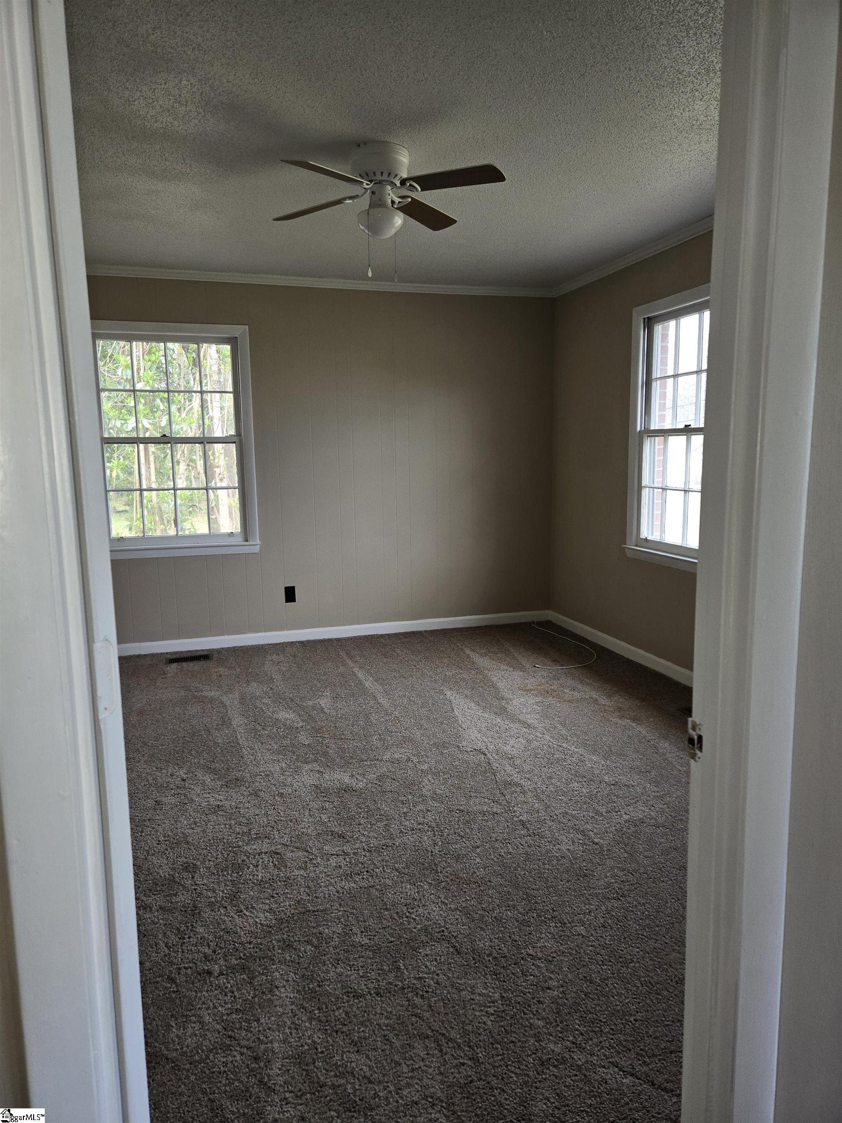 401 W Pitts Street Property Photo 10