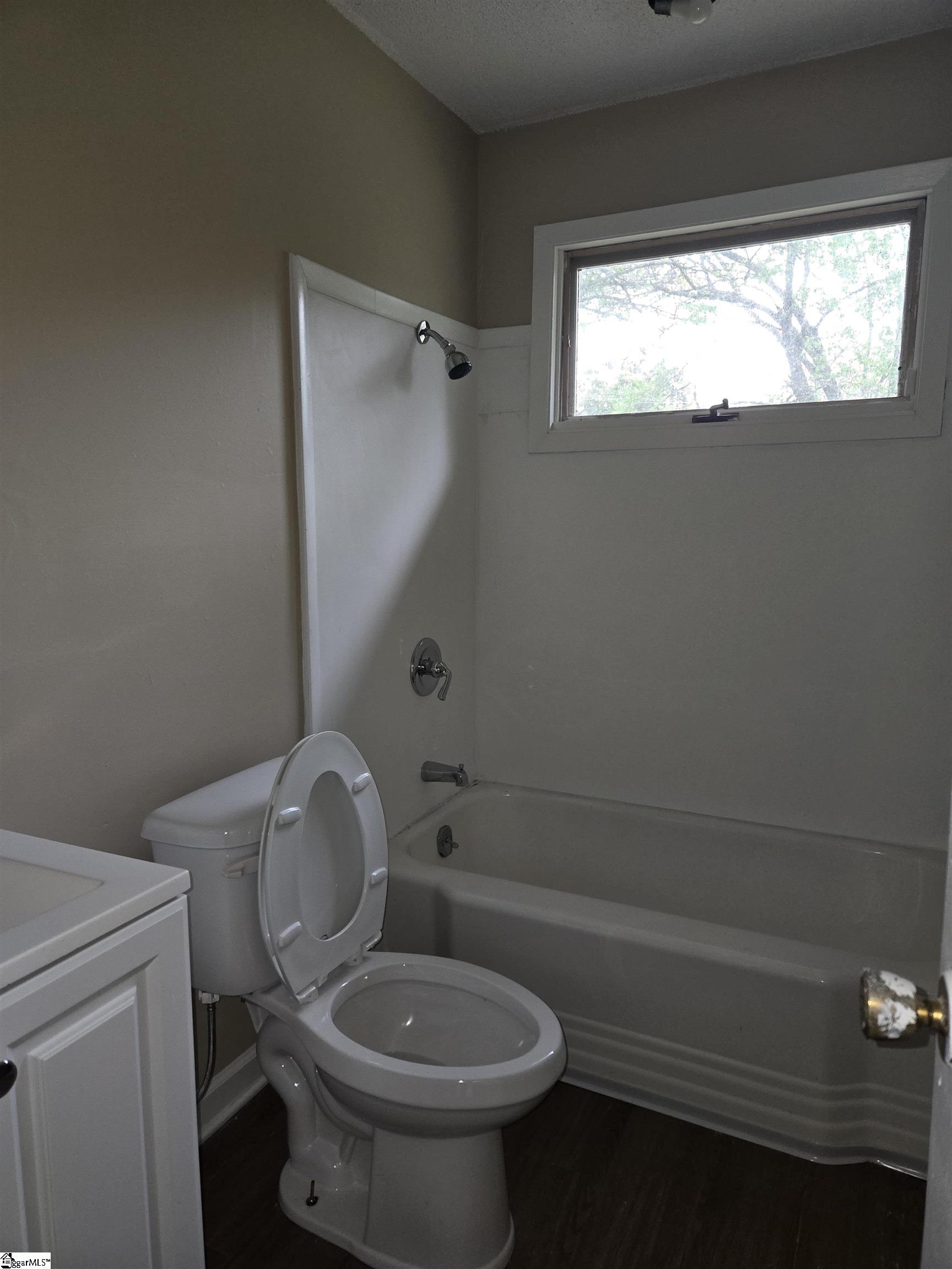 401 W Pitts Street Property Photo 12