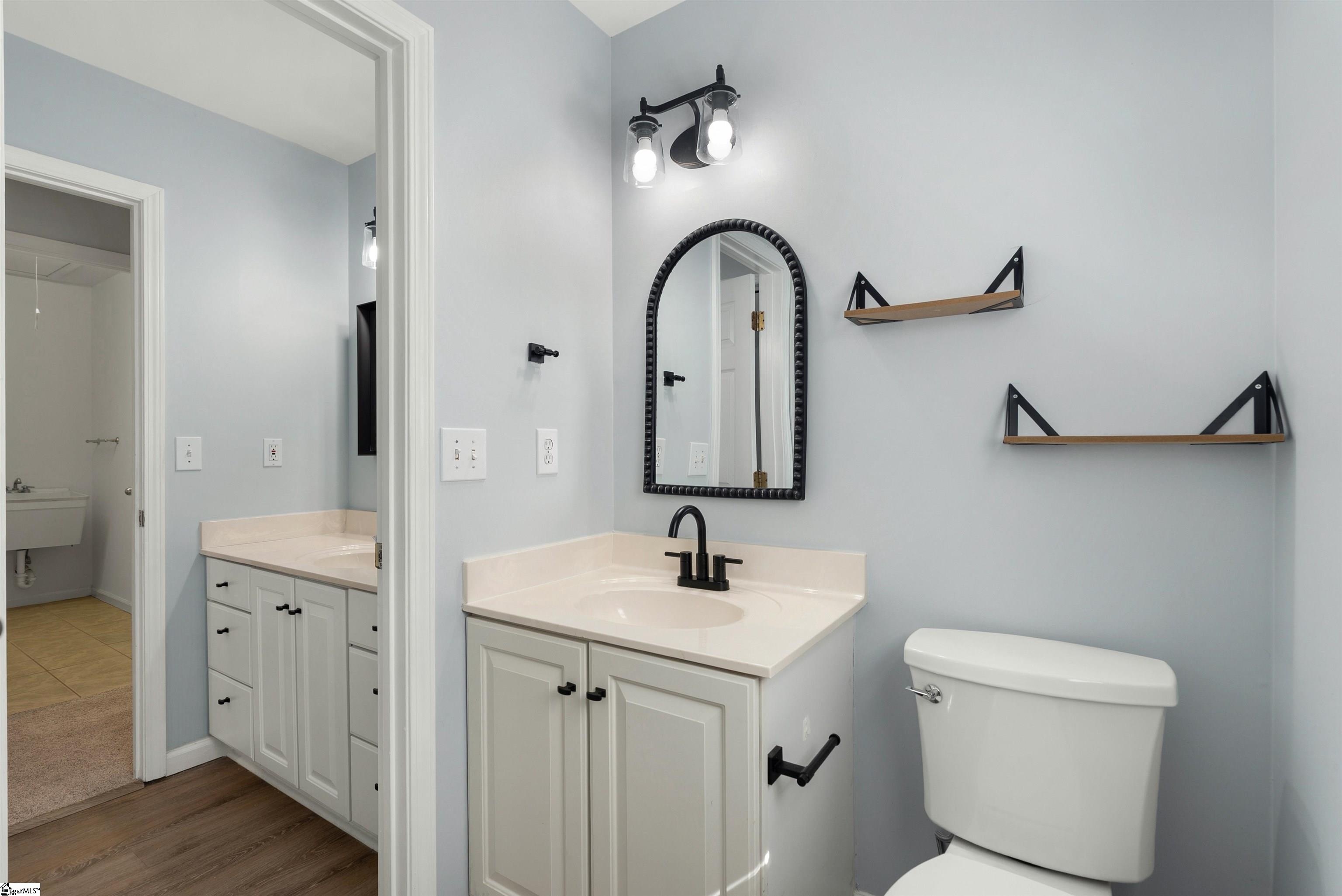 1588531 Property Photo 35