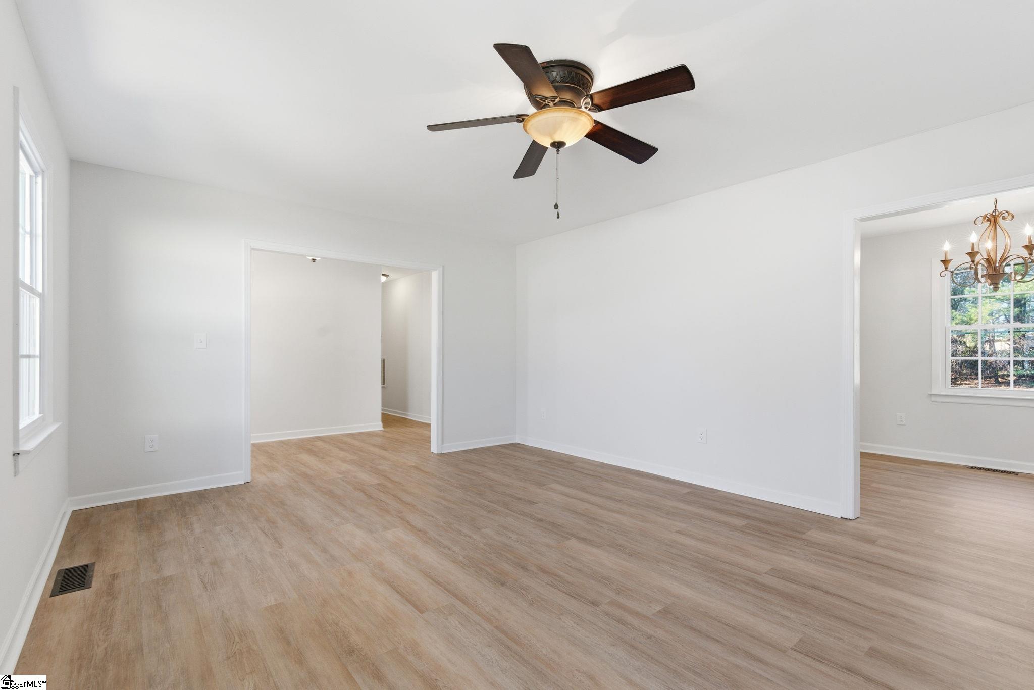 250 Pine Drive Property Photo 4