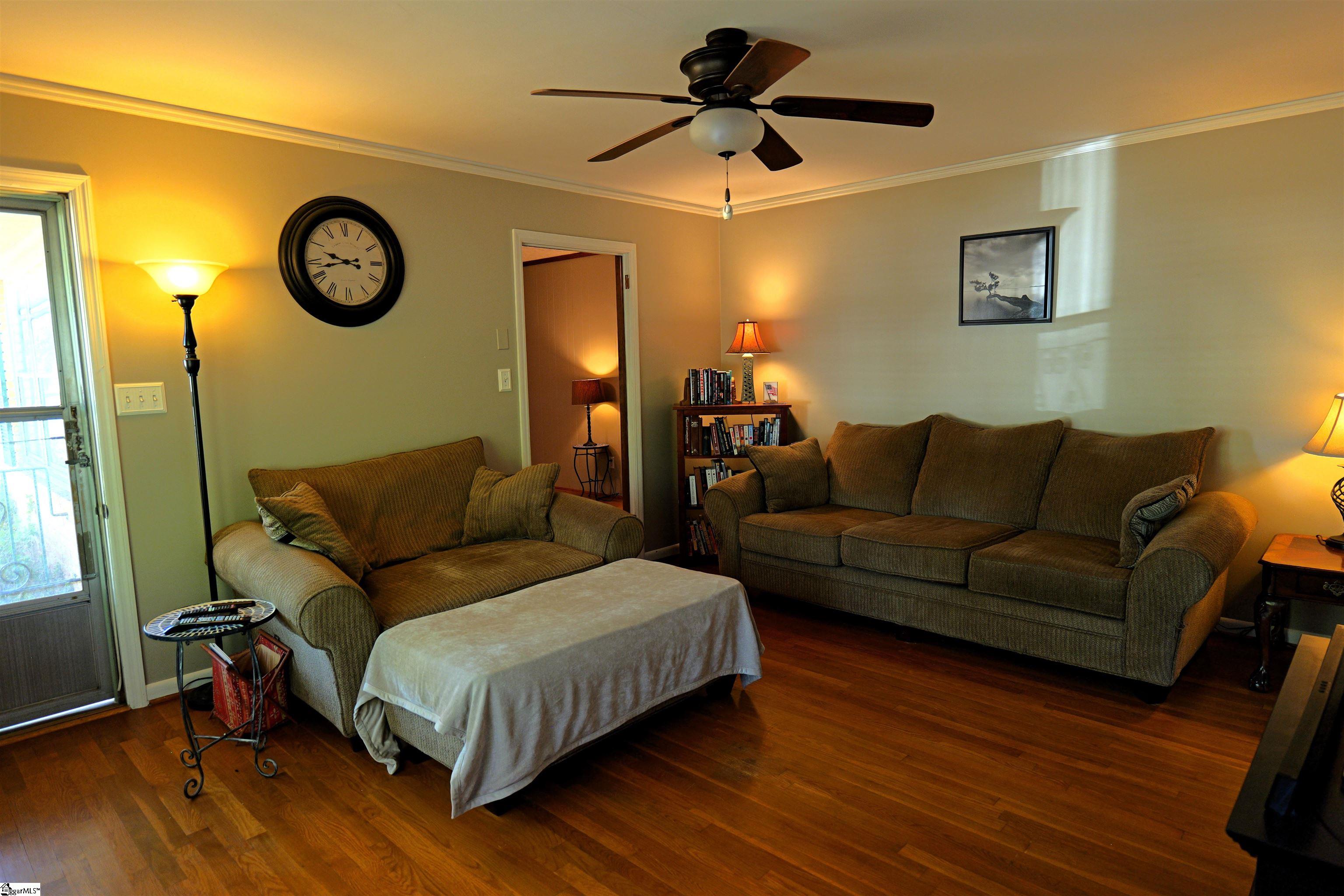 303 Inman Road Property Photo 8