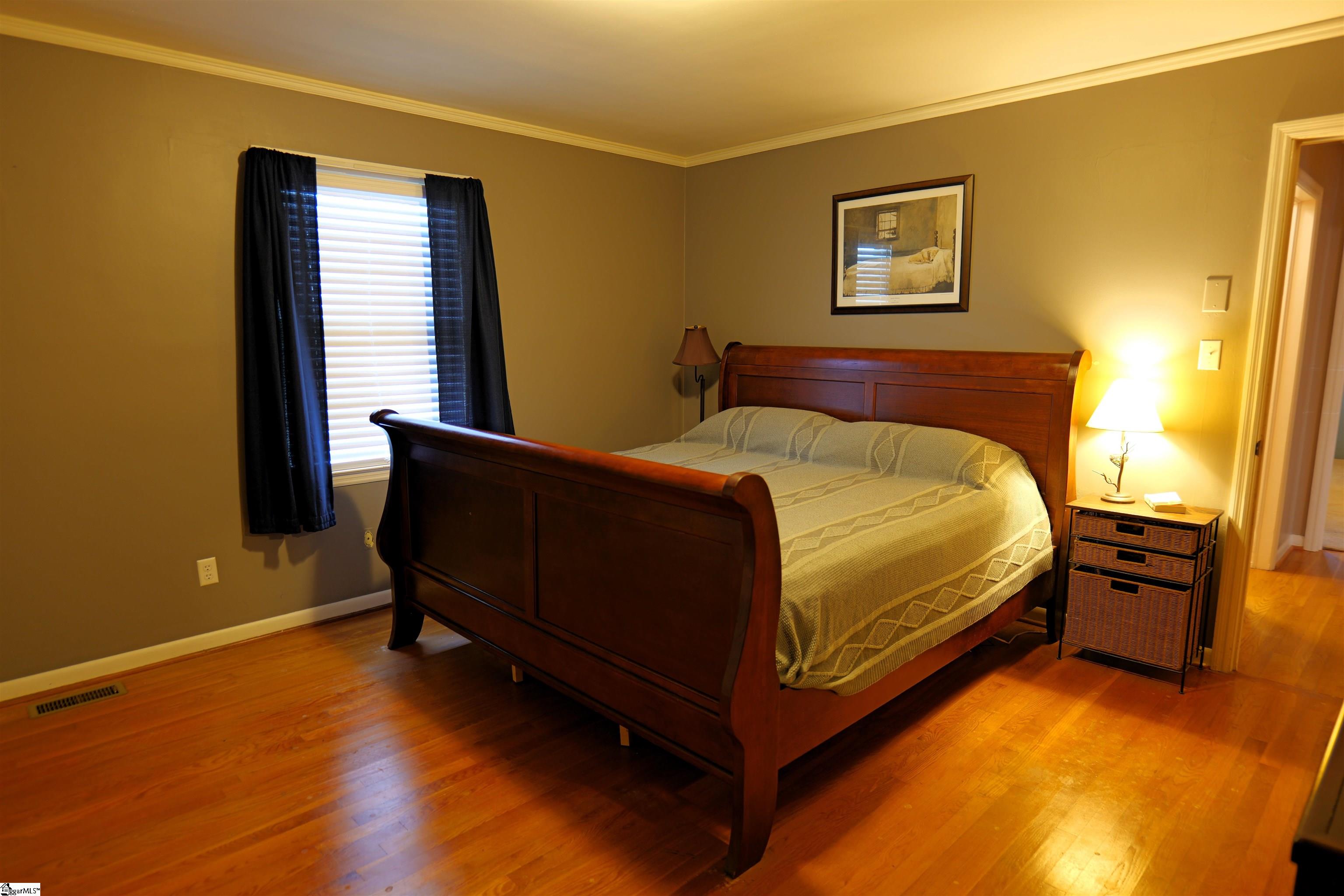 303 Inman Road Property Photo 13