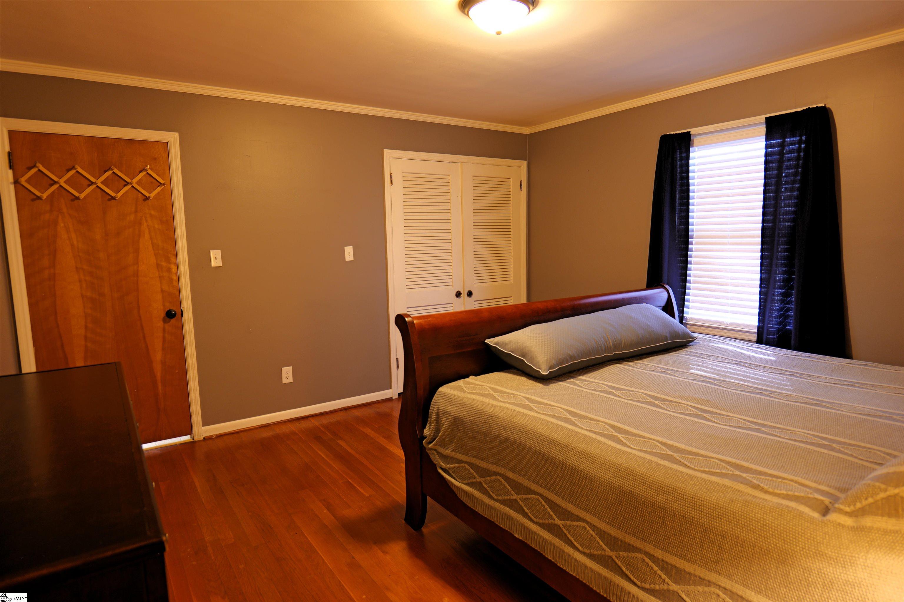 303 Inman Road Property Photo 14