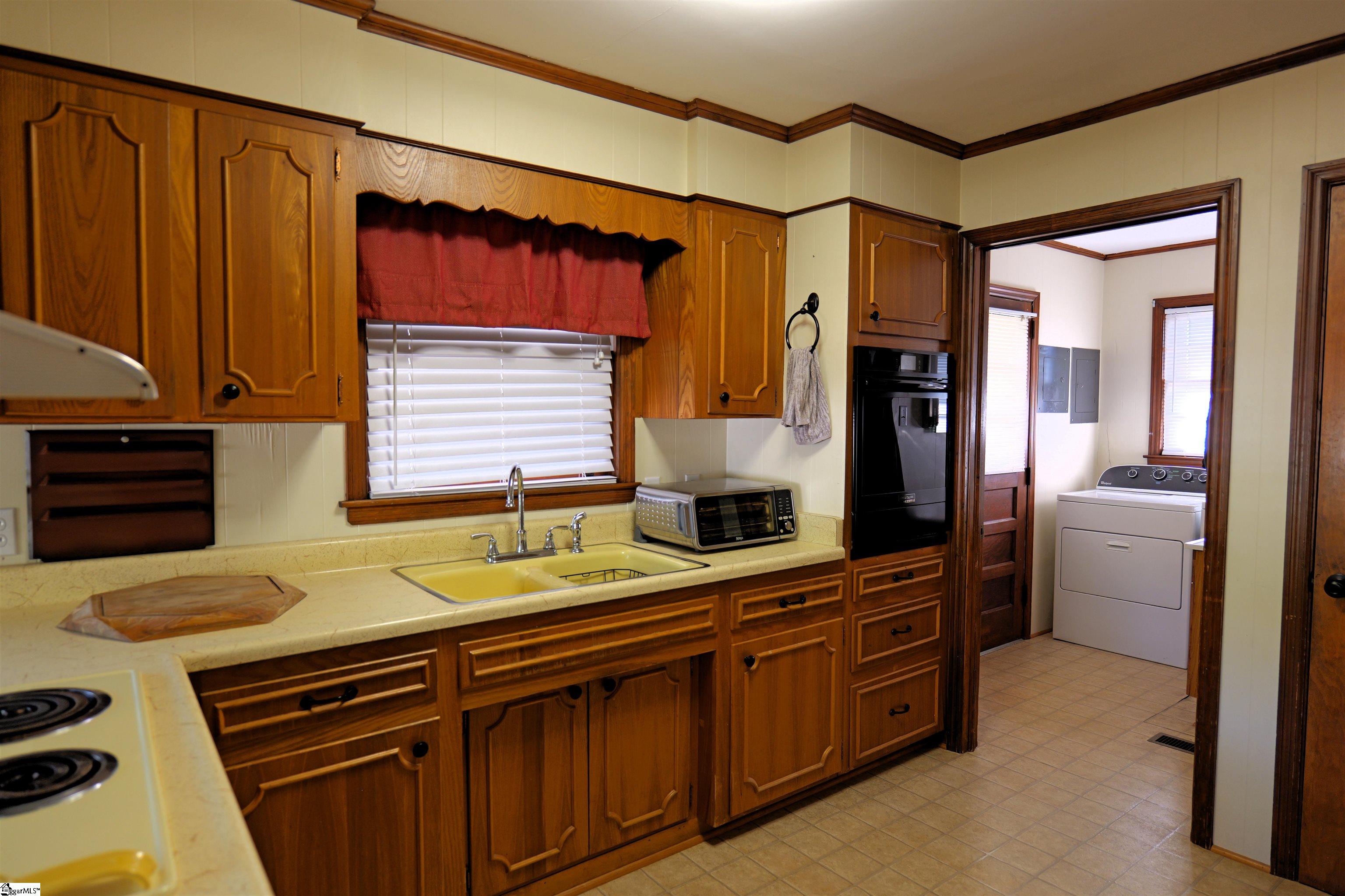303 Inman Road Property Photo 16