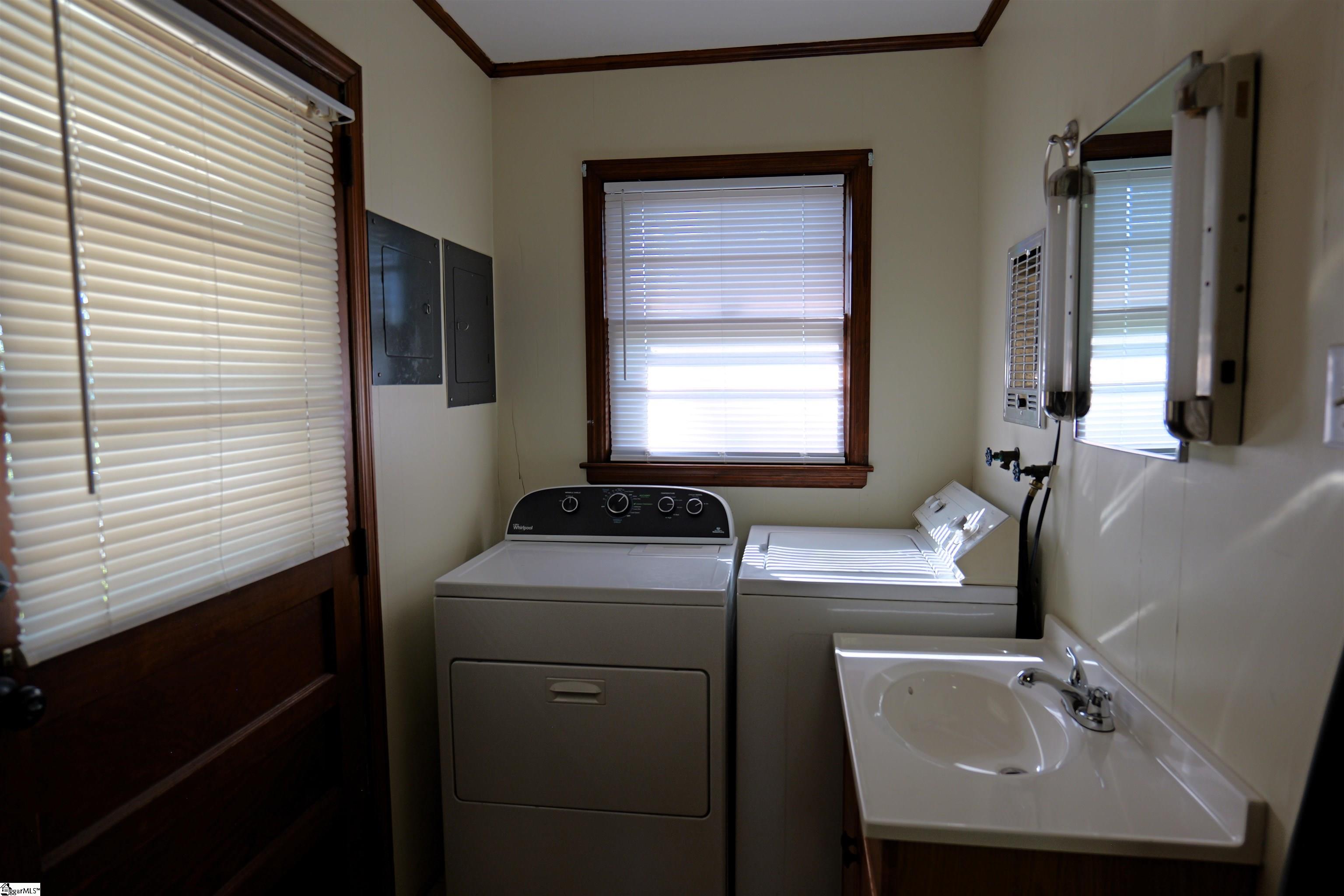 303 Inman Road Property Photo 17