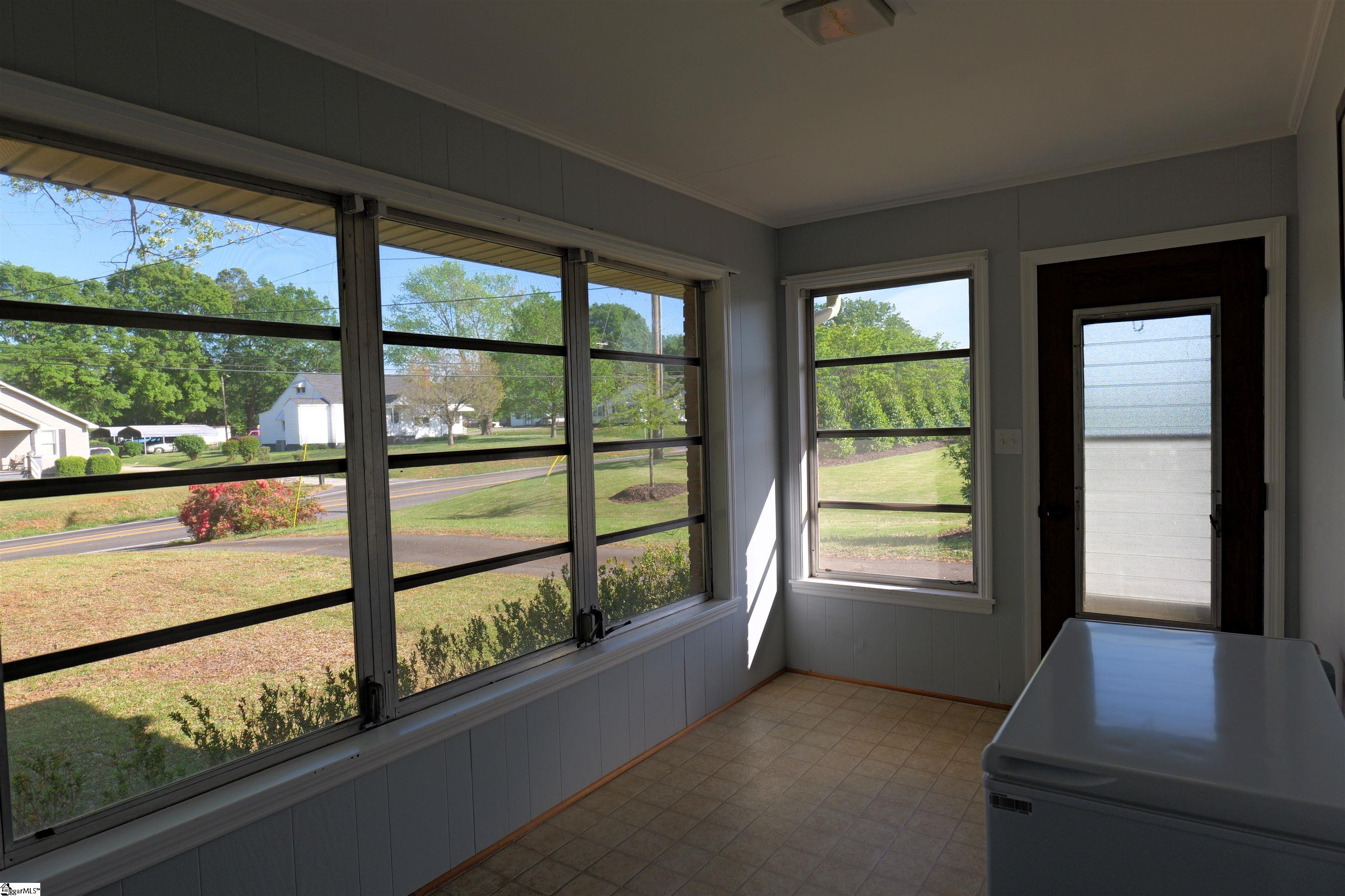 303 Inman Road Property Photo 18