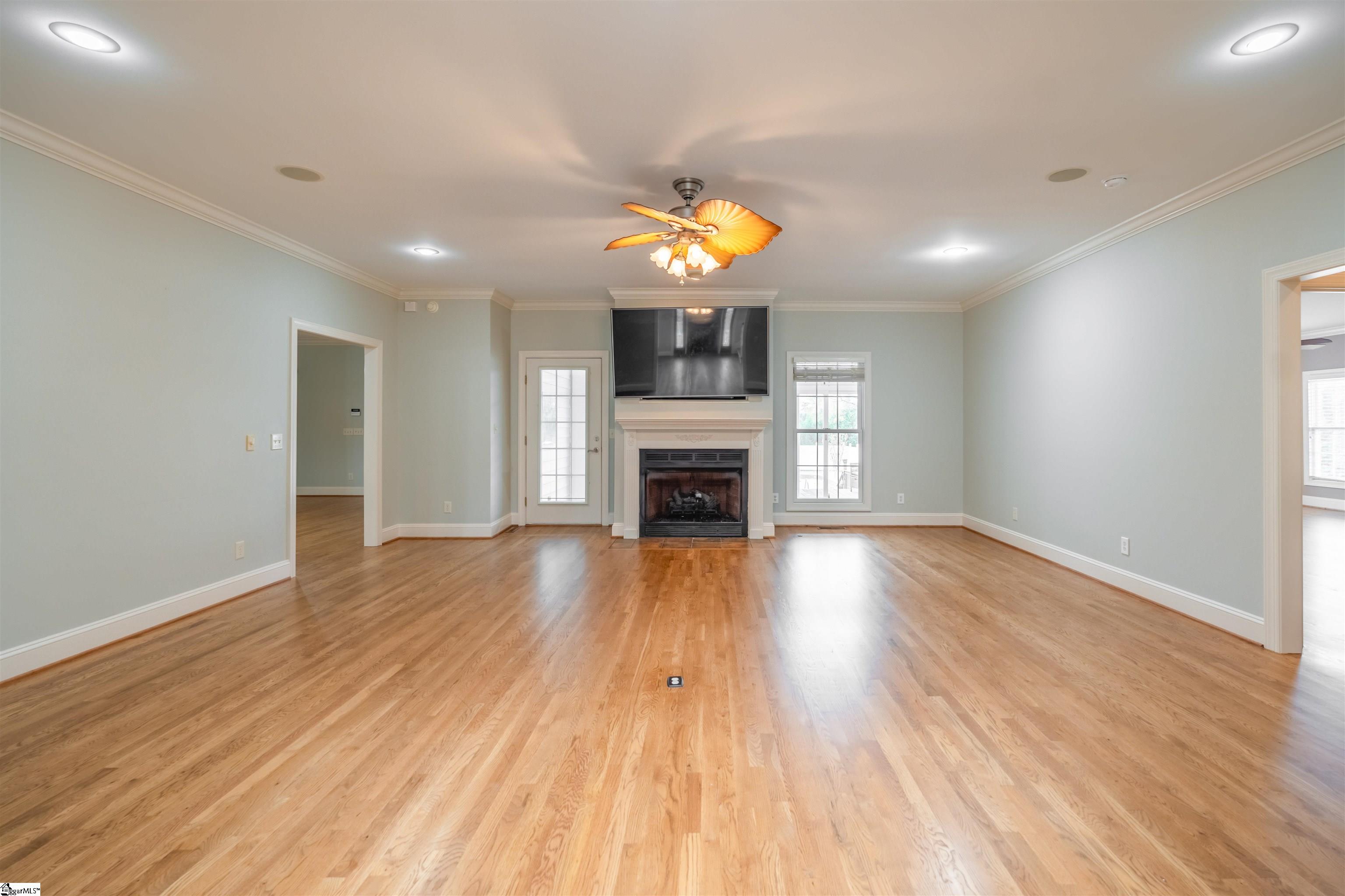 323 Waters Road Property Photo 11