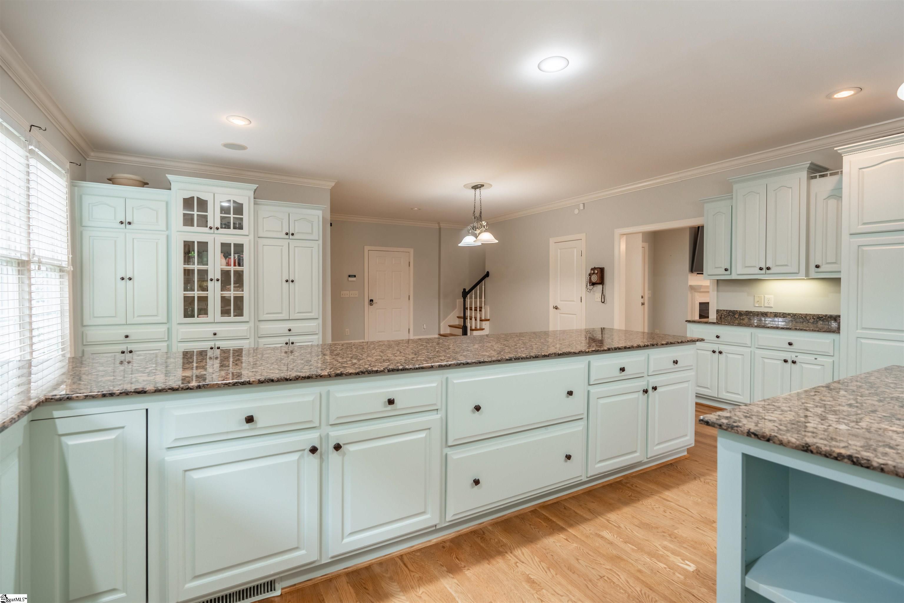 323 Waters Road Property Photo 16