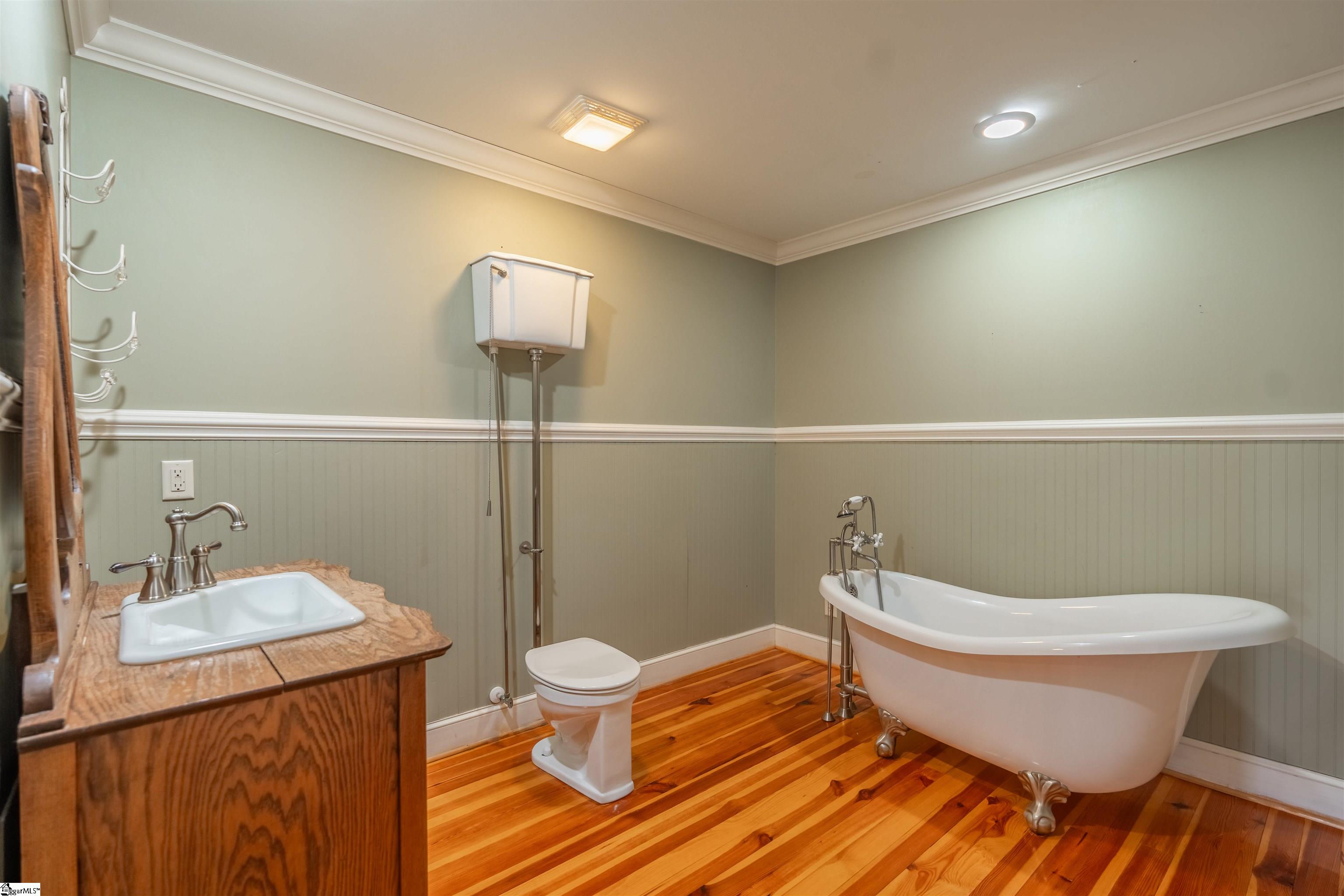 323 Waters Road Property Photo 38
