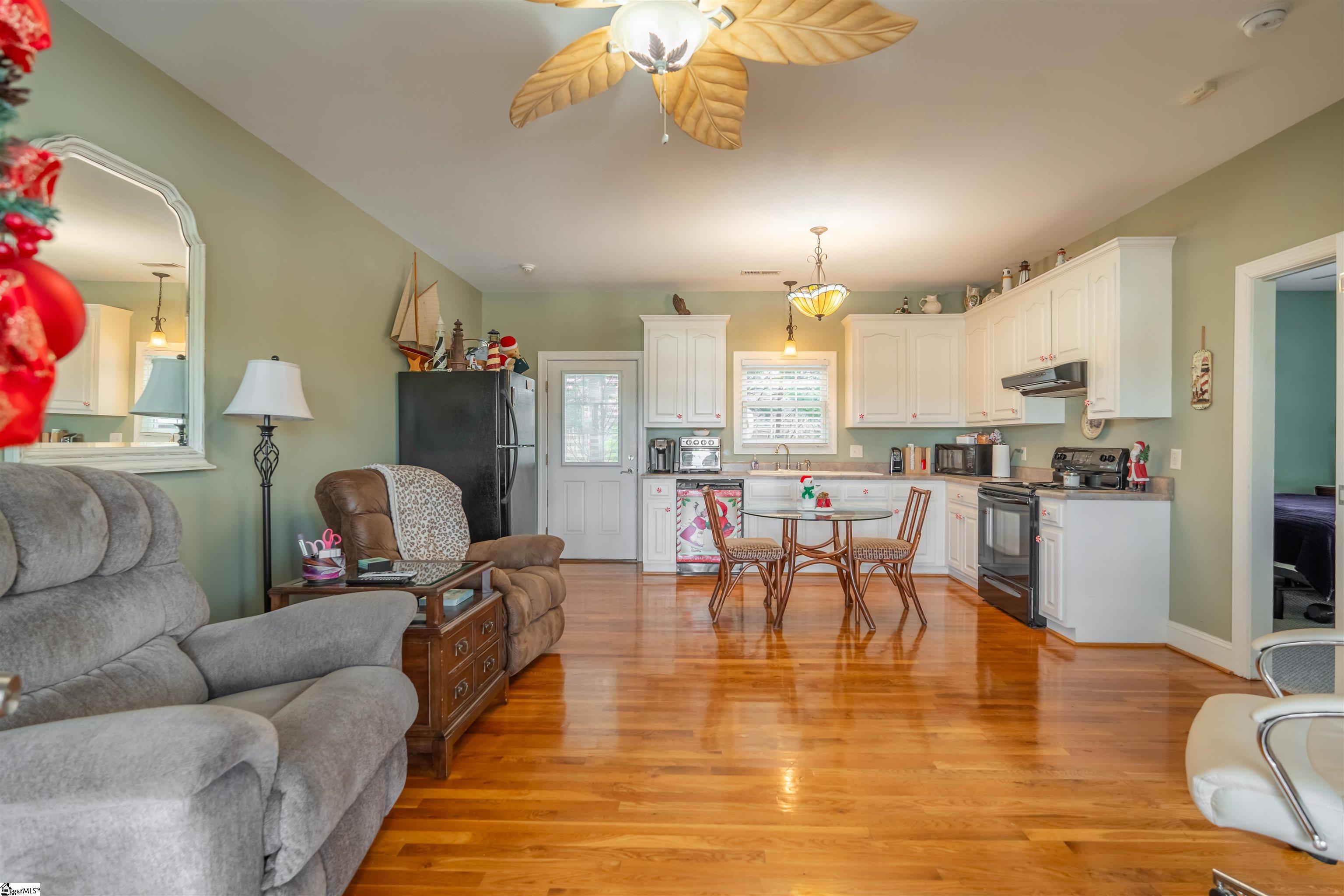 323 Waters Road Property Photo 44