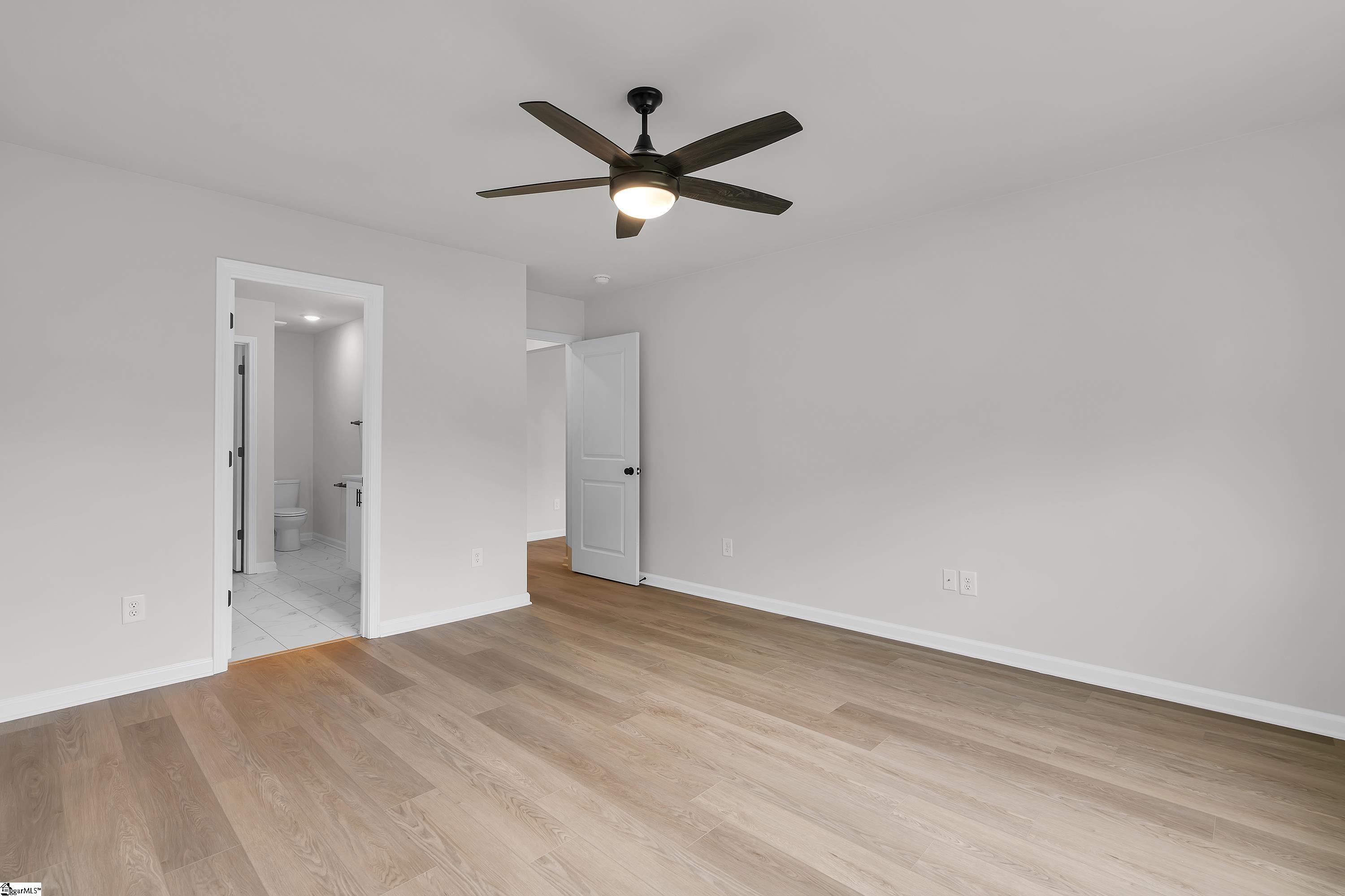 601 S Mountain View Road Property Photo 11