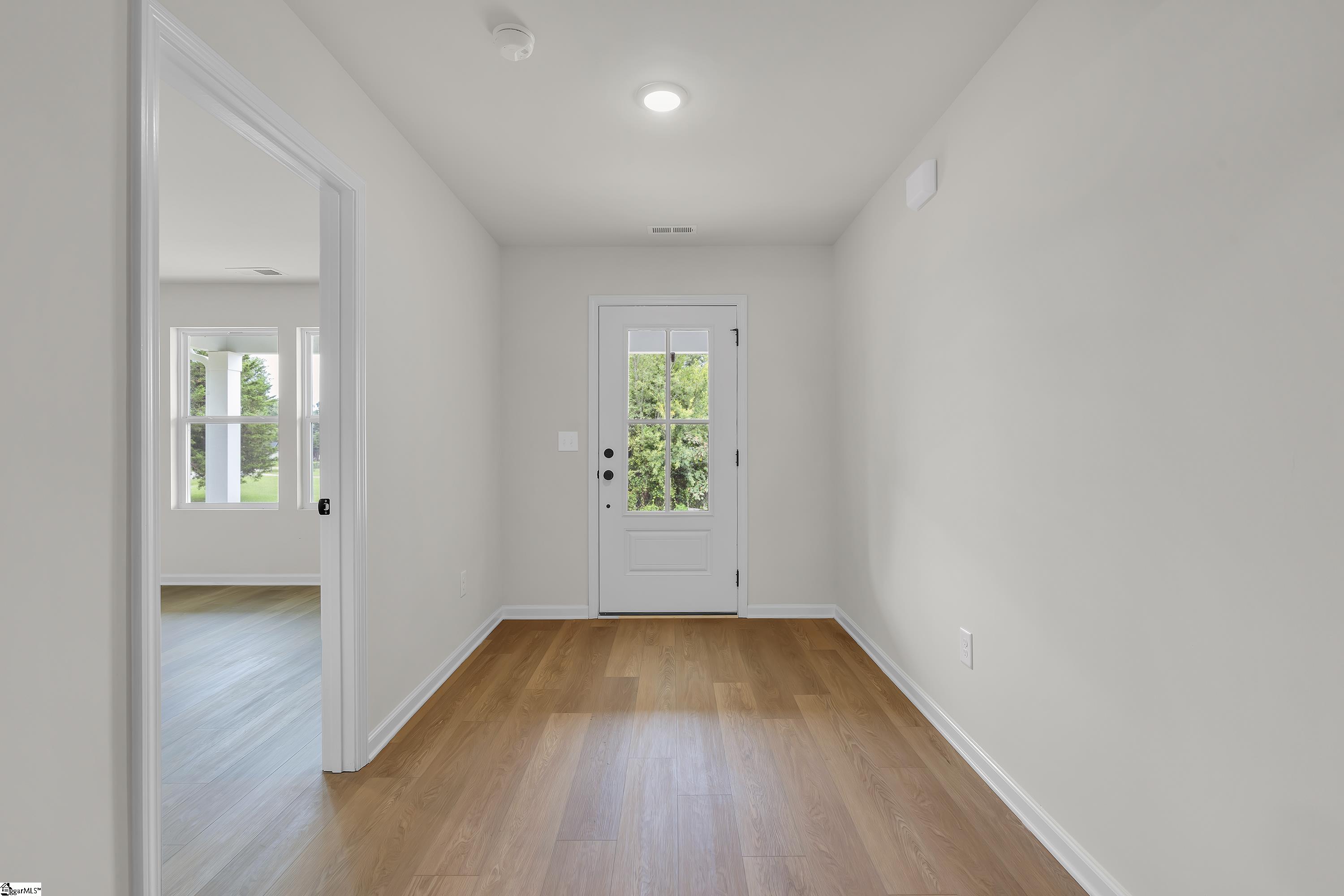 603 S Mountain View Road Property Photo 2