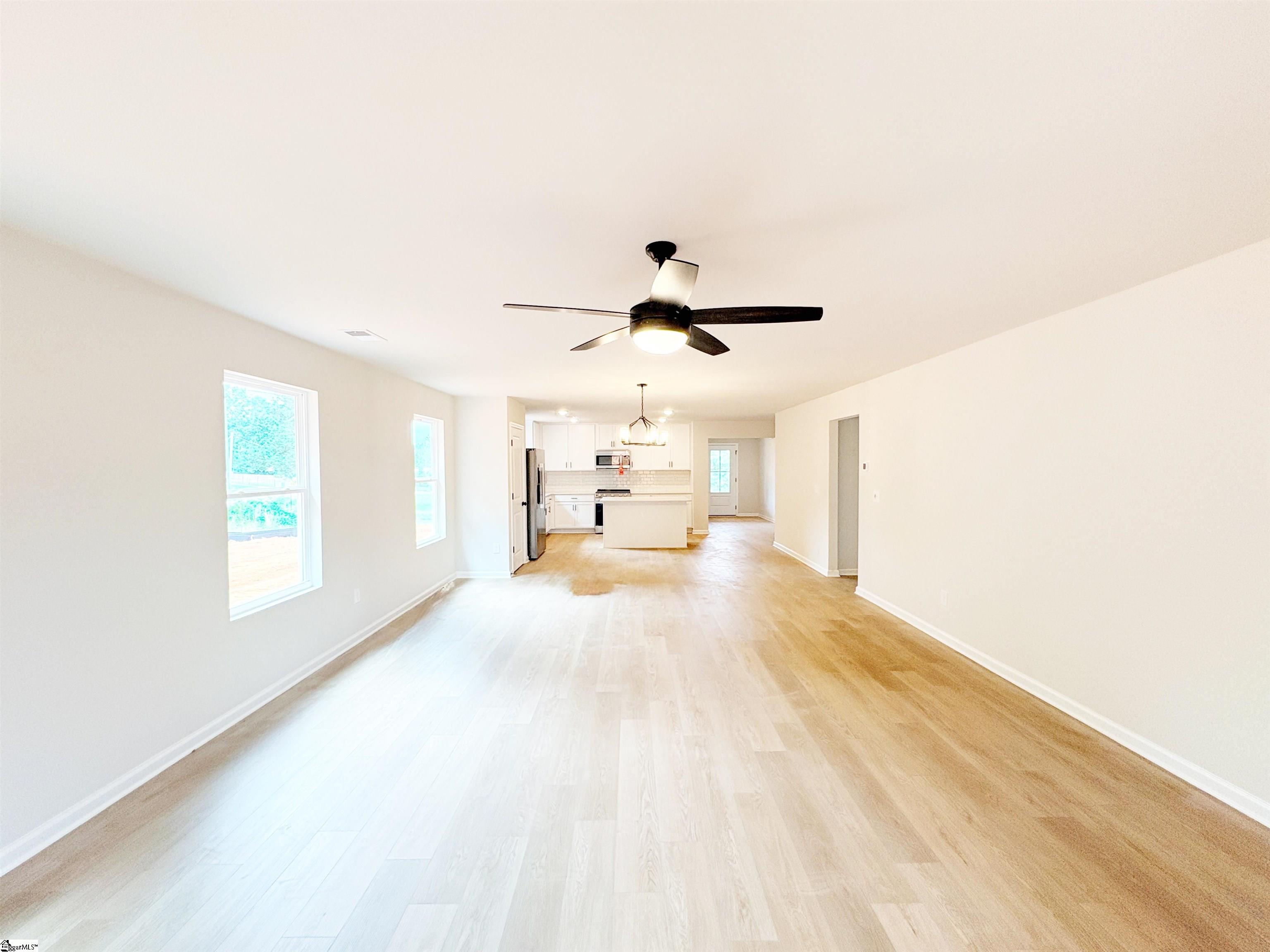 603 S Mountainview Road Property Photo 8