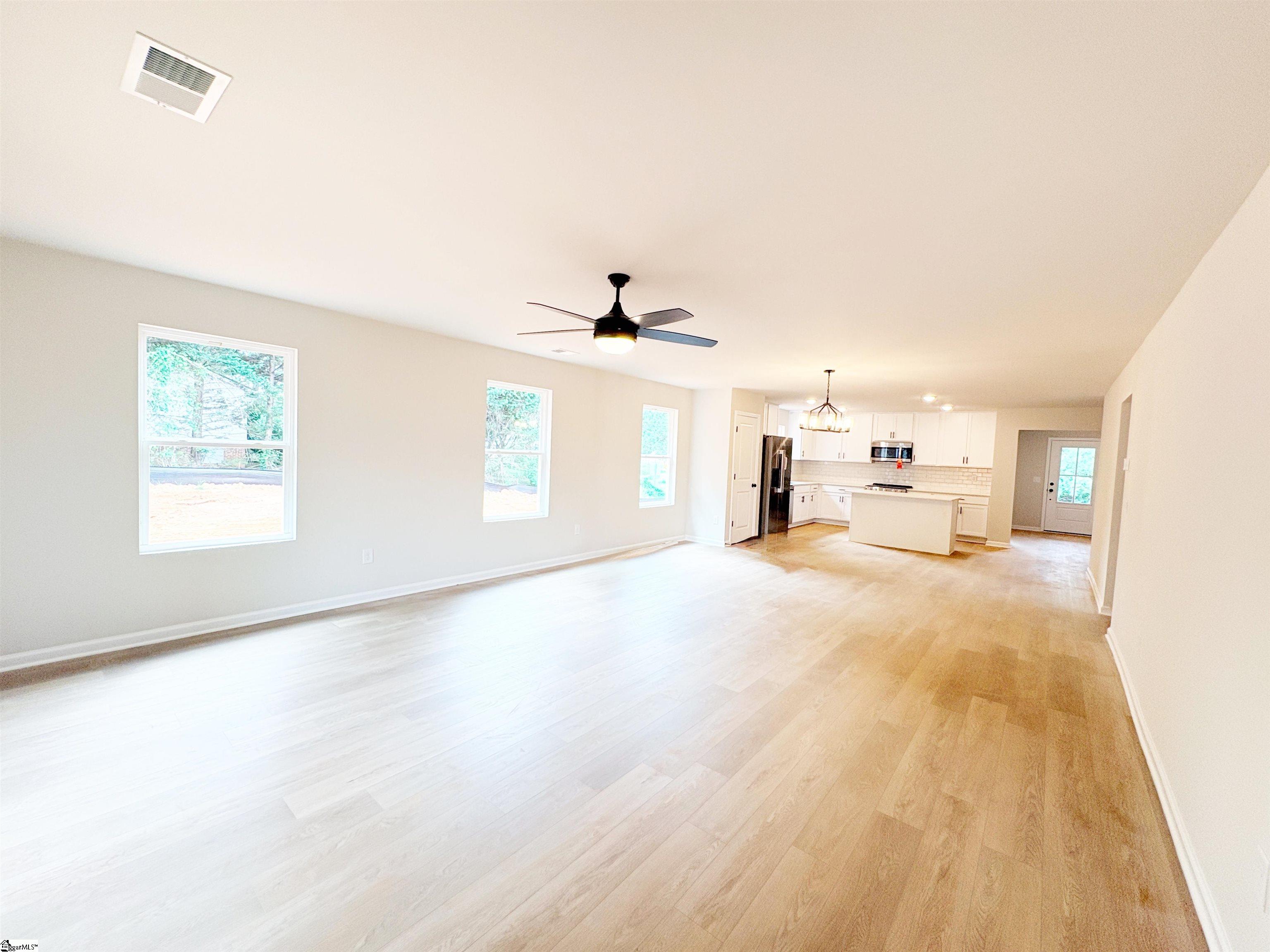 603 S Mountainview Road Property Photo 9