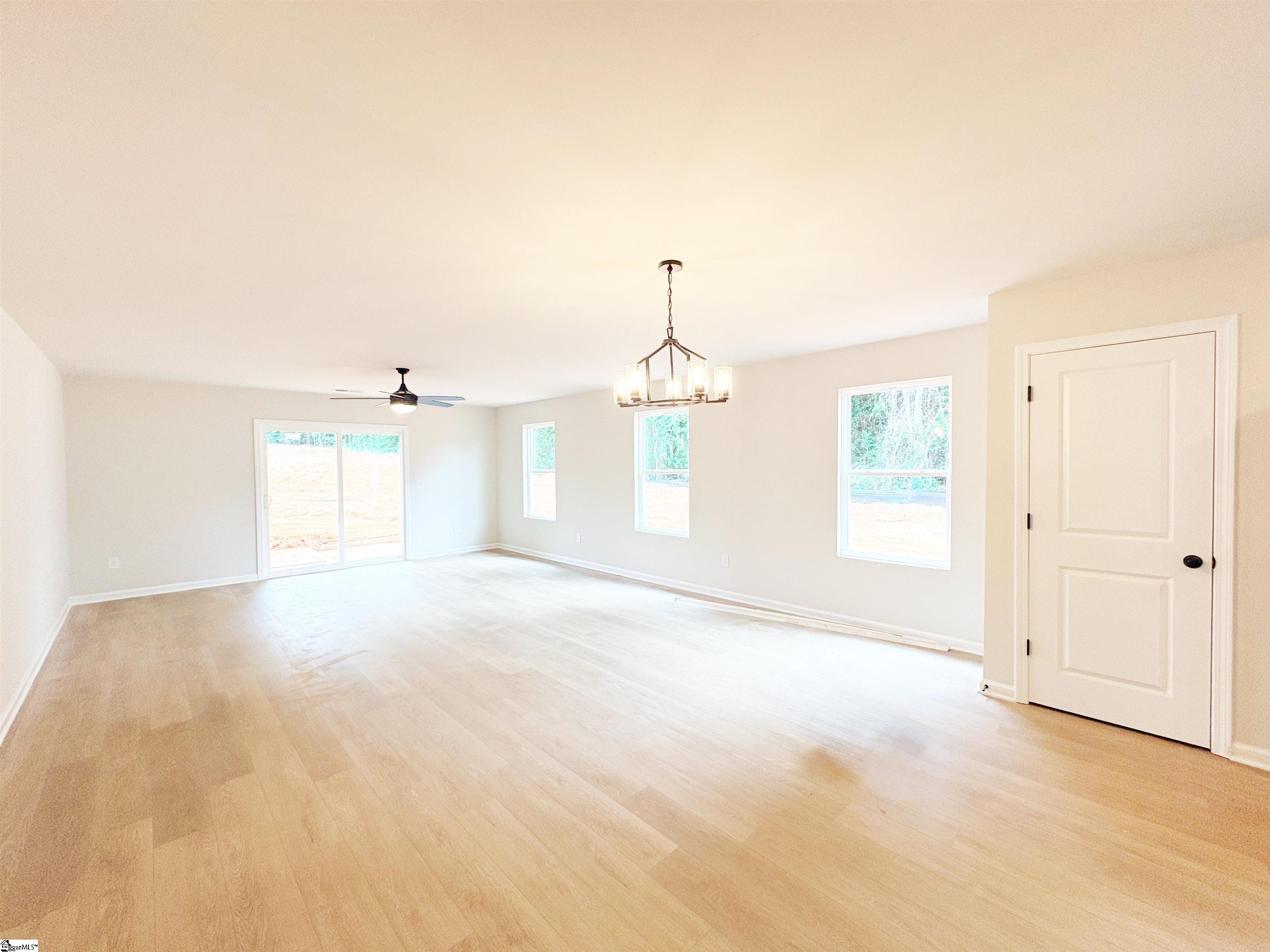 603 S Mountainview Road Property Photo 10