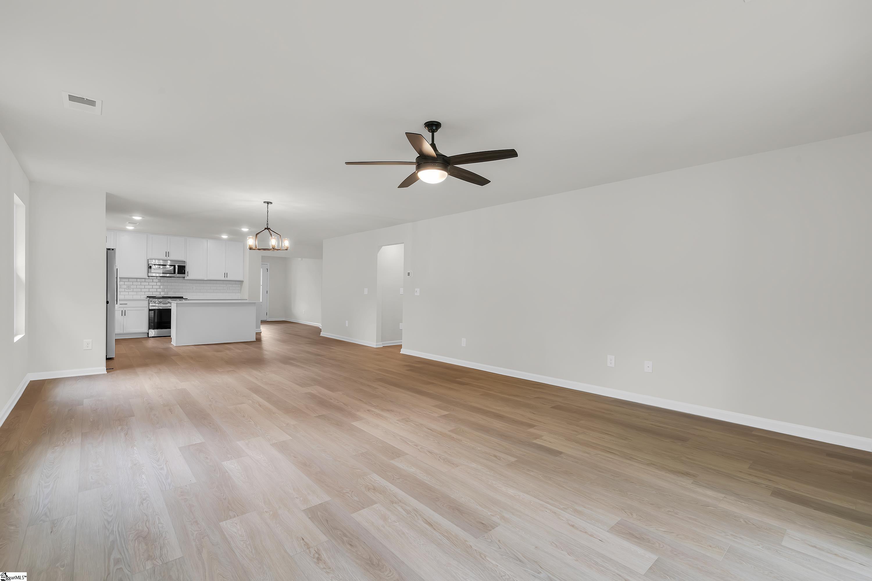 603 S Mountain View Road Property Photo 10