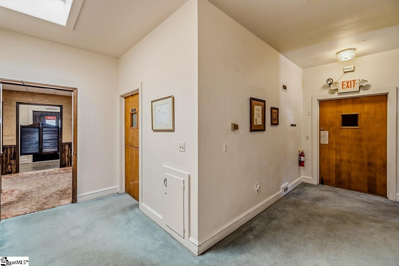 203 S Weston Street Property Photo 18