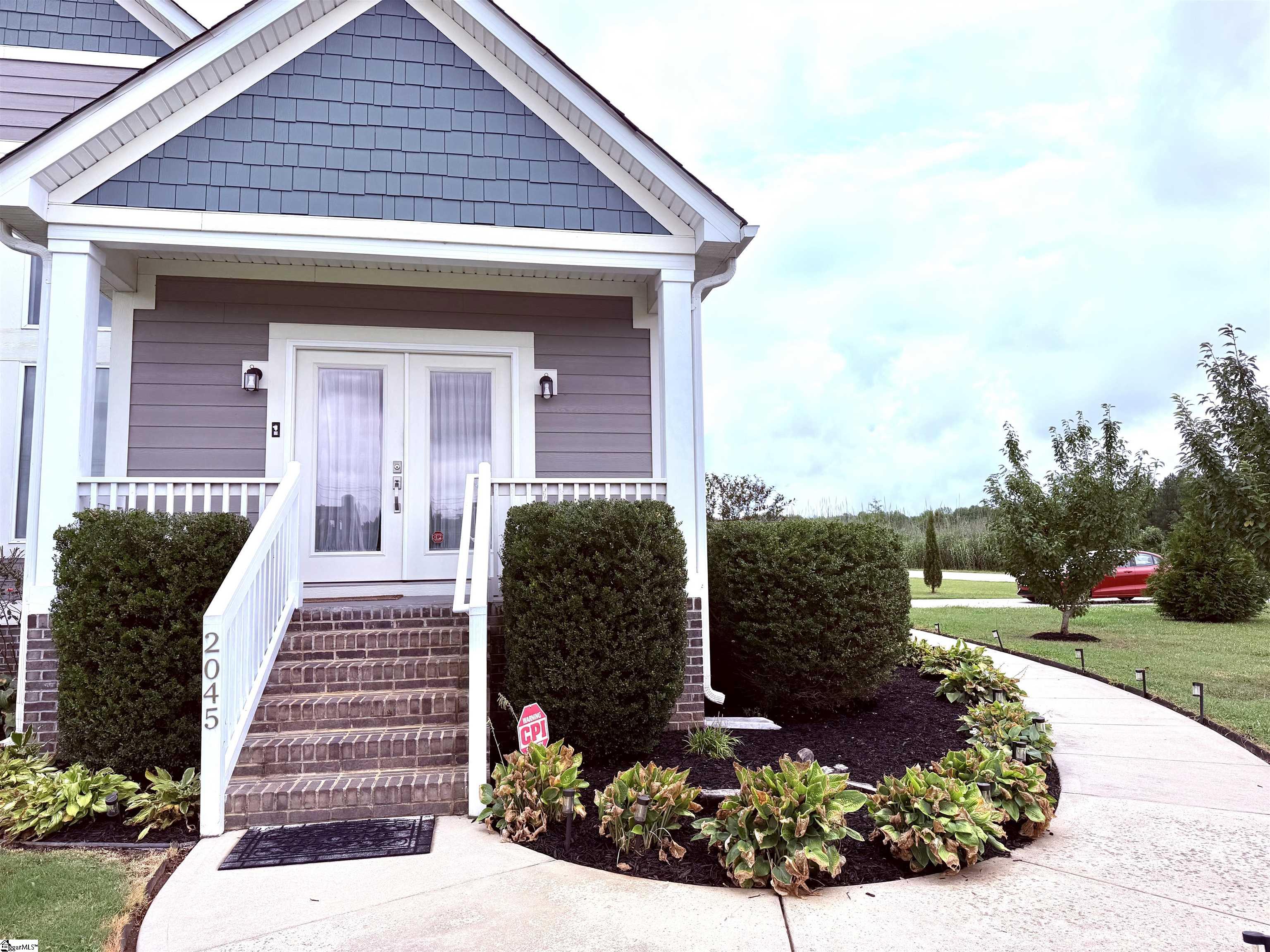 2045 Holly Springs Road Property Photo 3