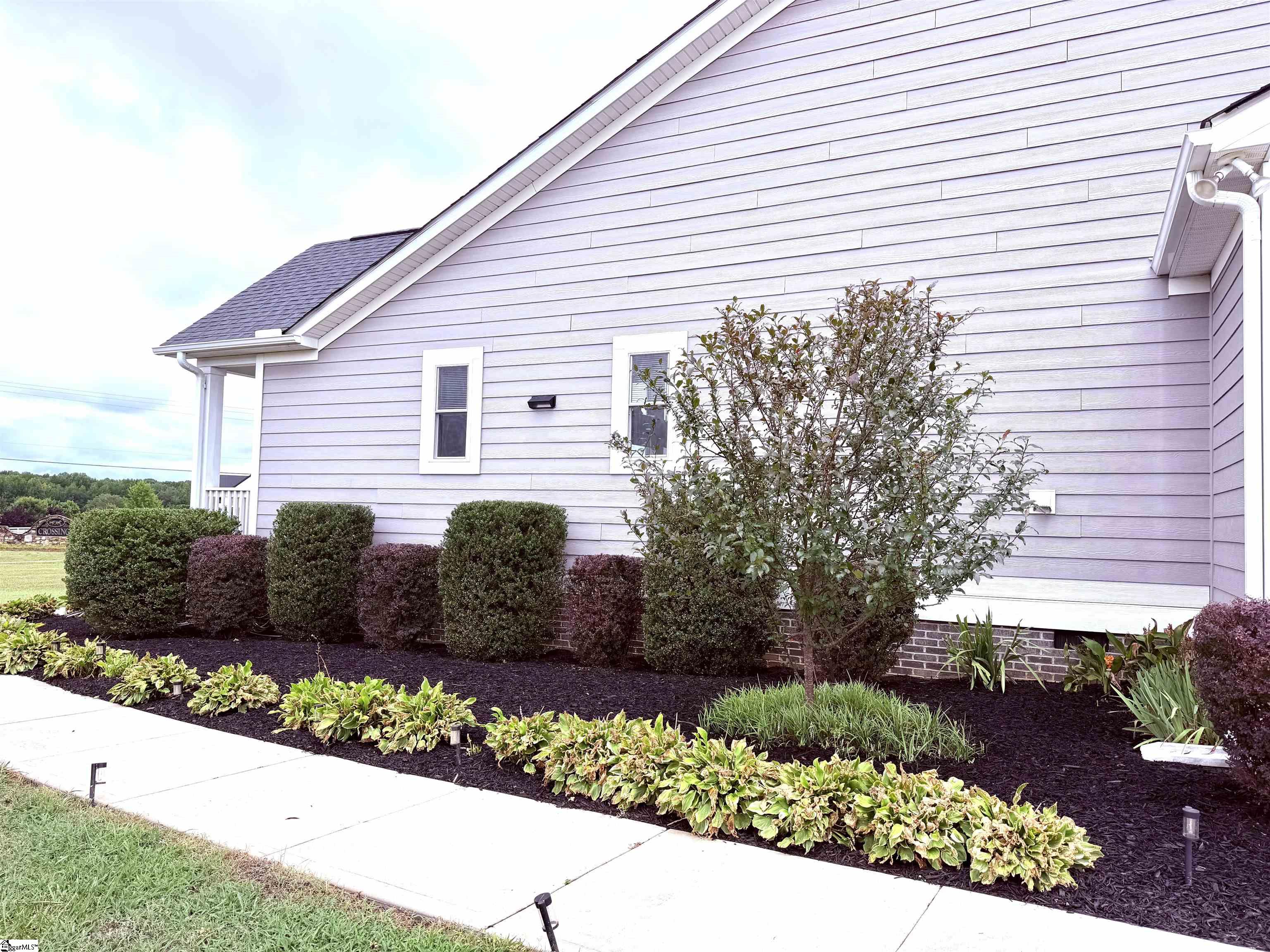 2045 Holly Springs Road Property Photo 4