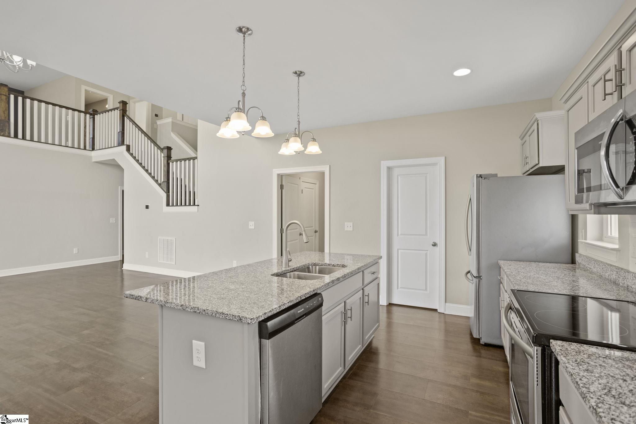 2045 Holly Springs Road Property Photo 14