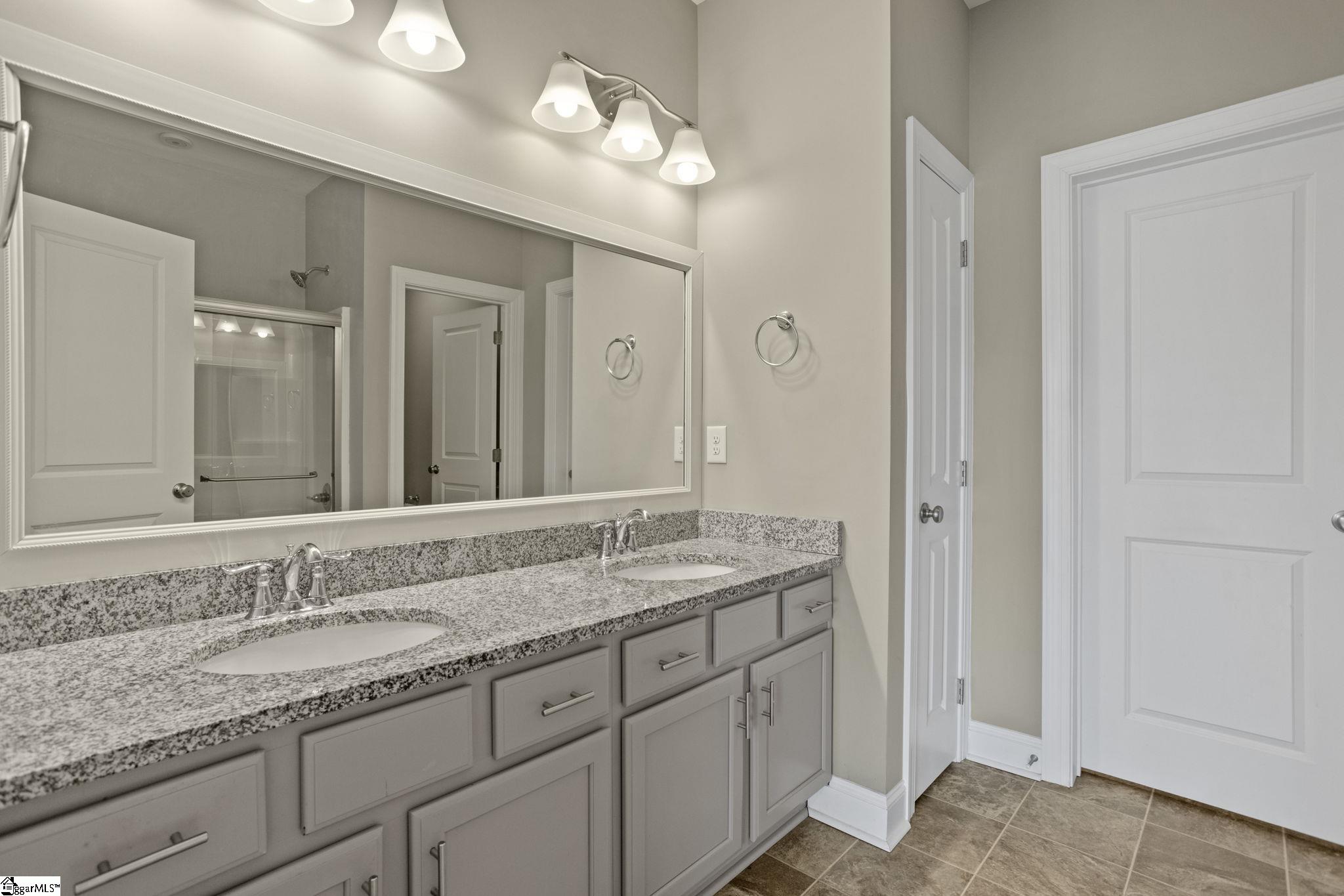2045 Holly Springs Road Property Photo 25