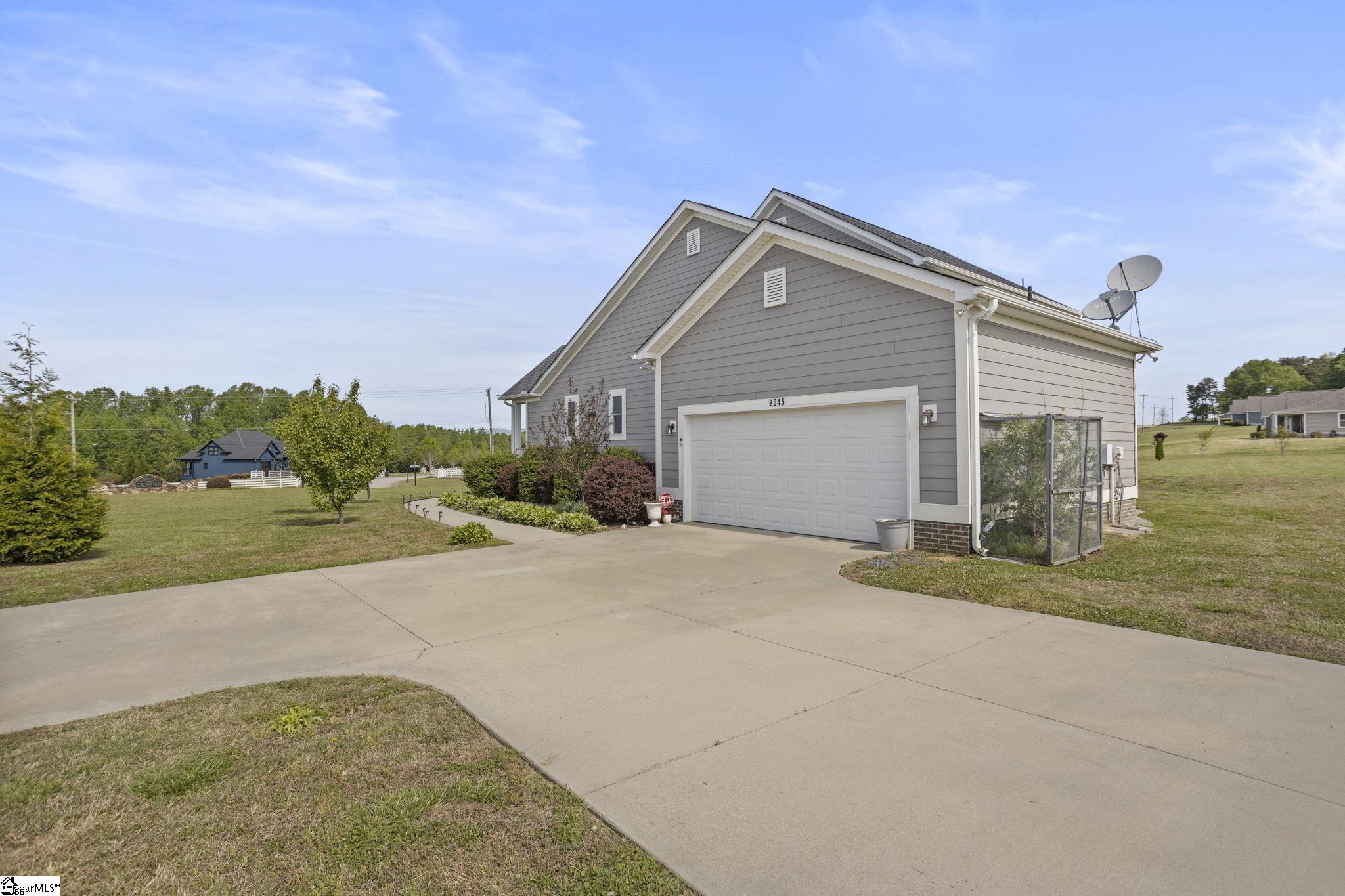 2045 Holly Springs Road Property Photo 35