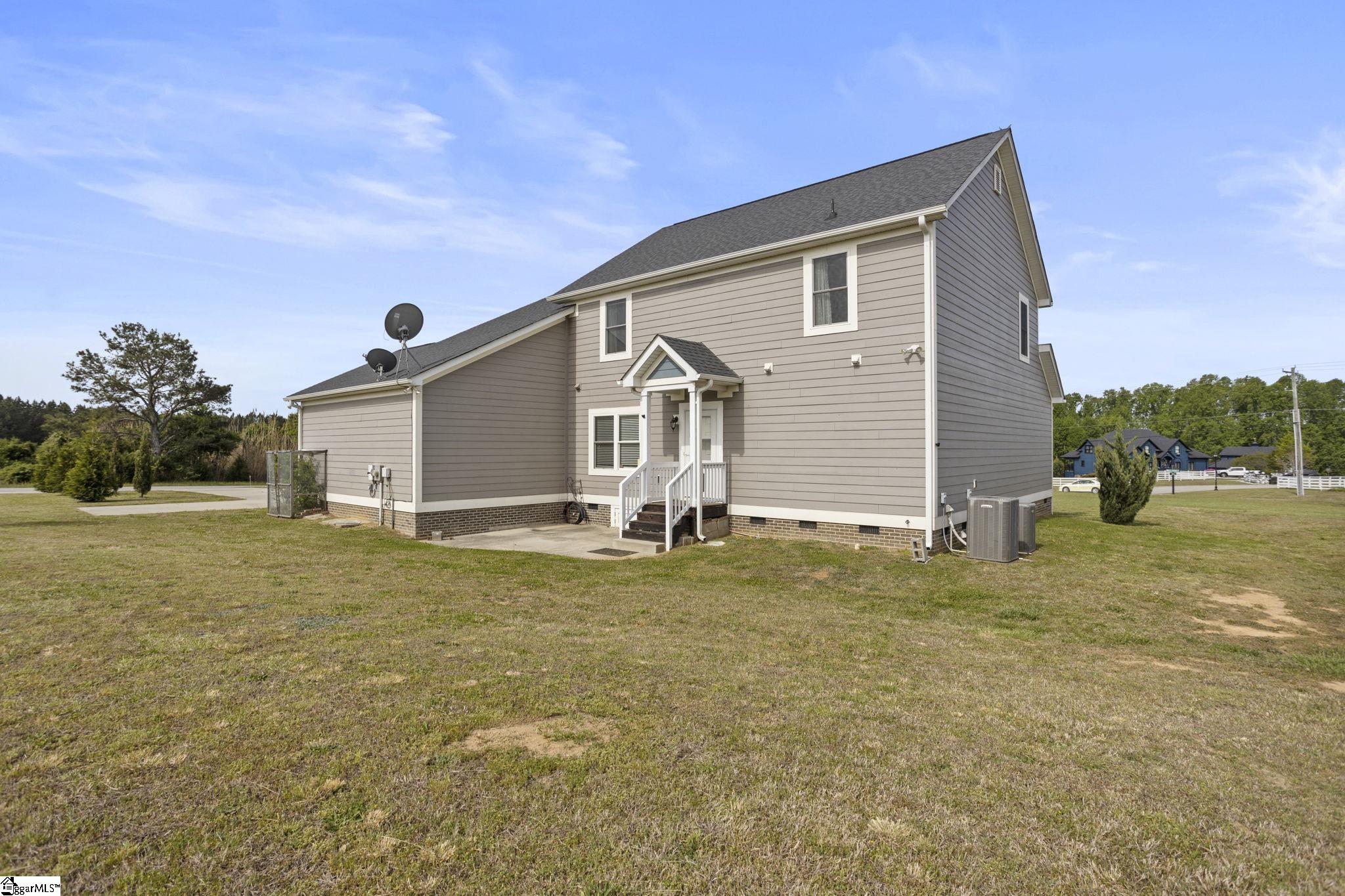 2045 Holly Springs Road Property Photo 38