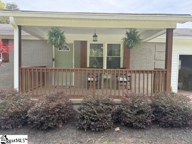 606 E Darby Road Property Photo 2