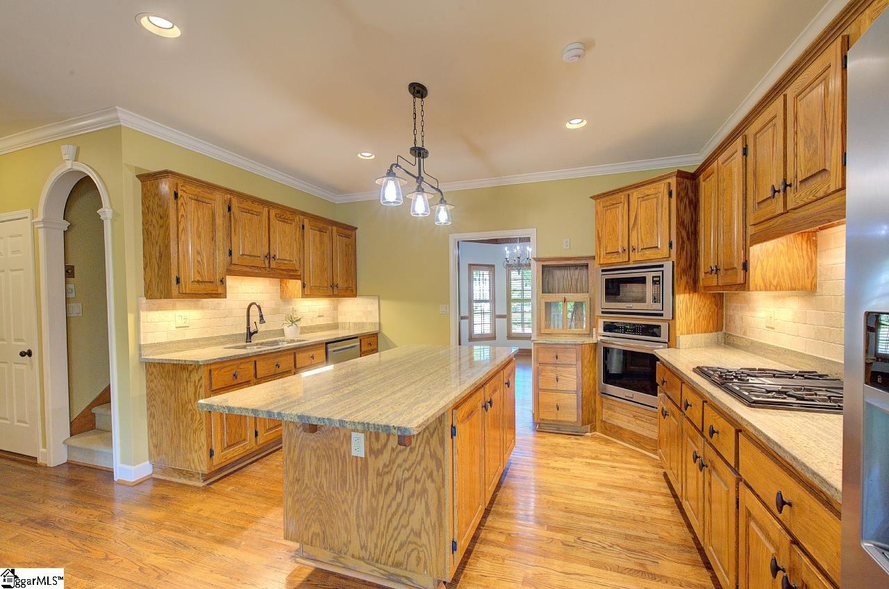 400 Four Lakes Drive Property Photo 14