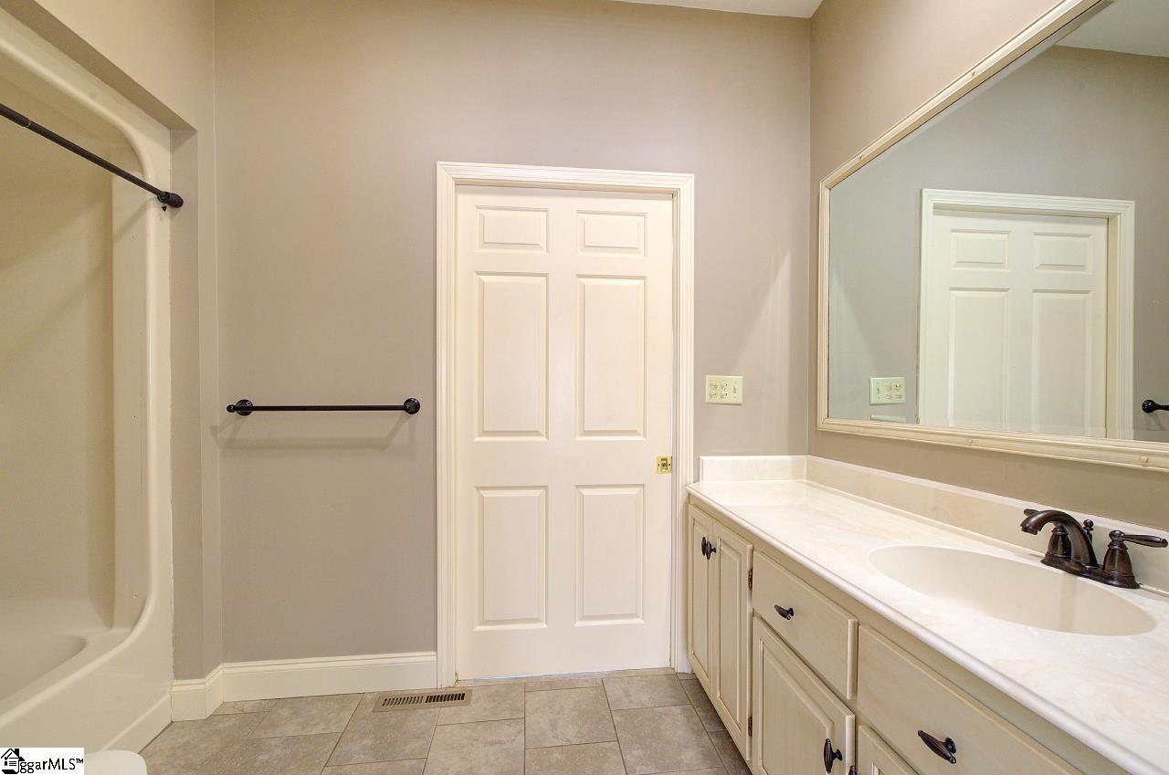 400 Four Lakes Drive Property Photo 32