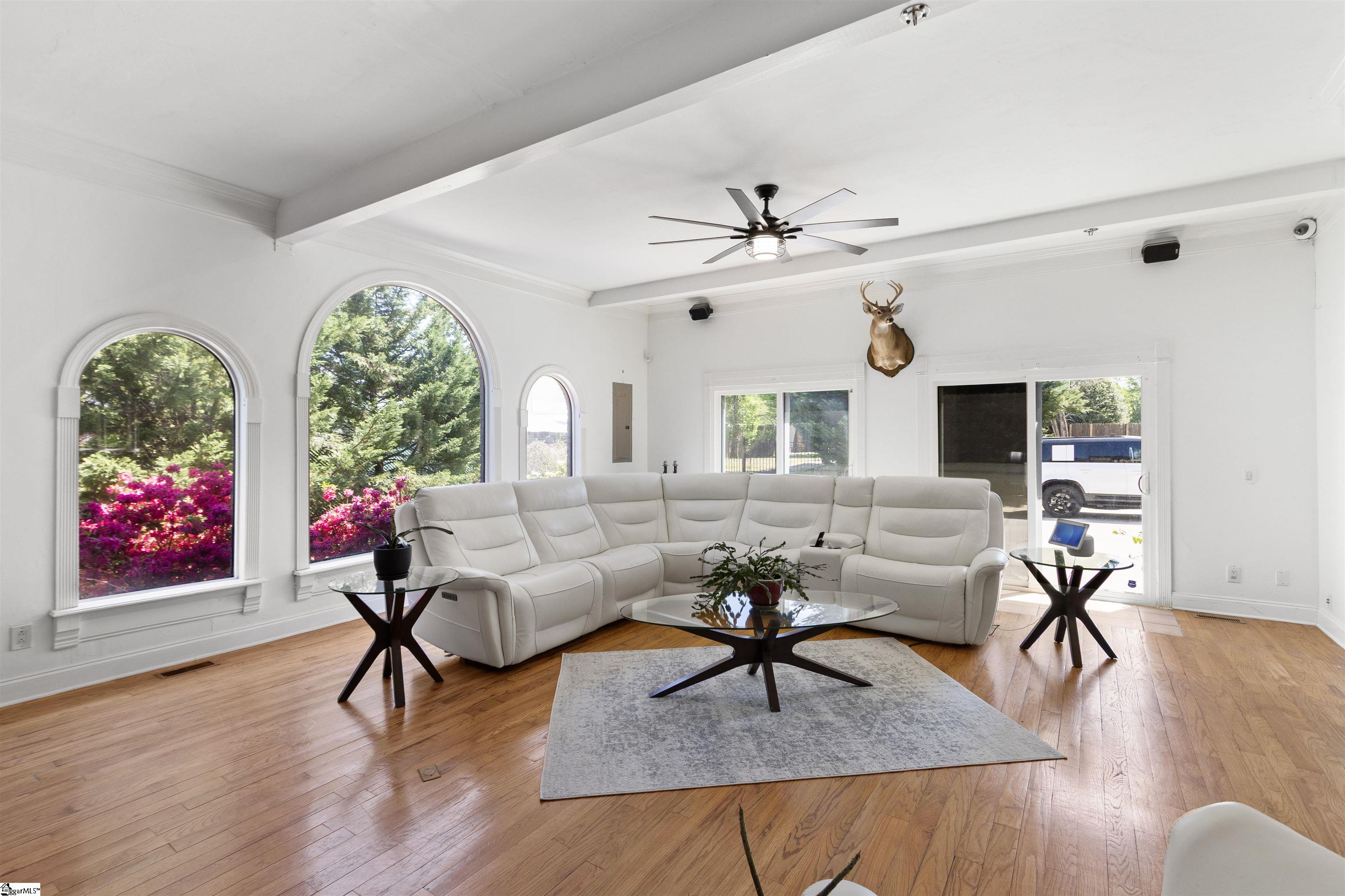 1311 Moore Road Property Photo 11